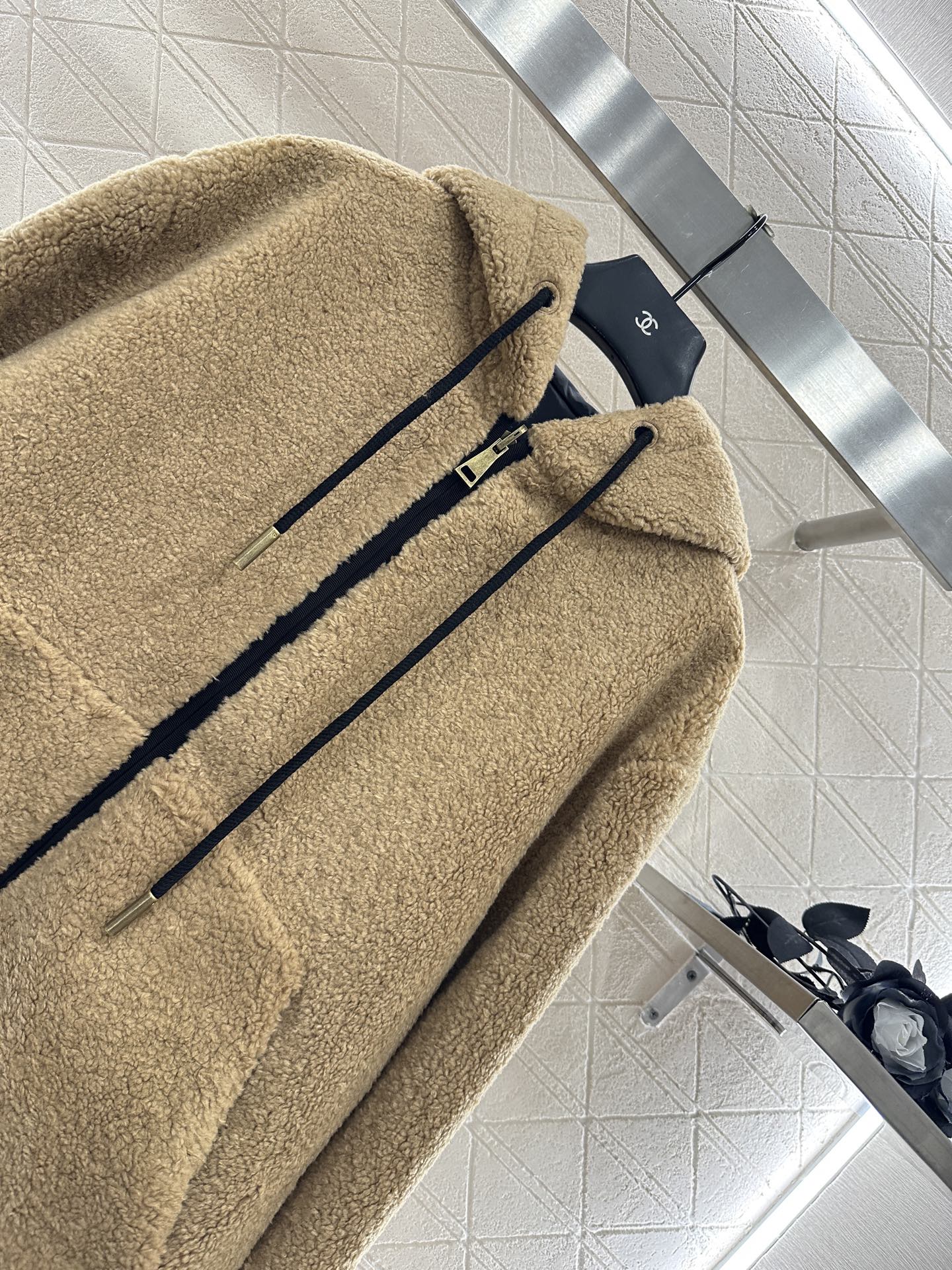 ♥Moncle*♥2025新品上架 两面穿连帽泰迪羊羔外套定制YB泰迪羊羔绒➕防水尼龙材质，毛量充足，防