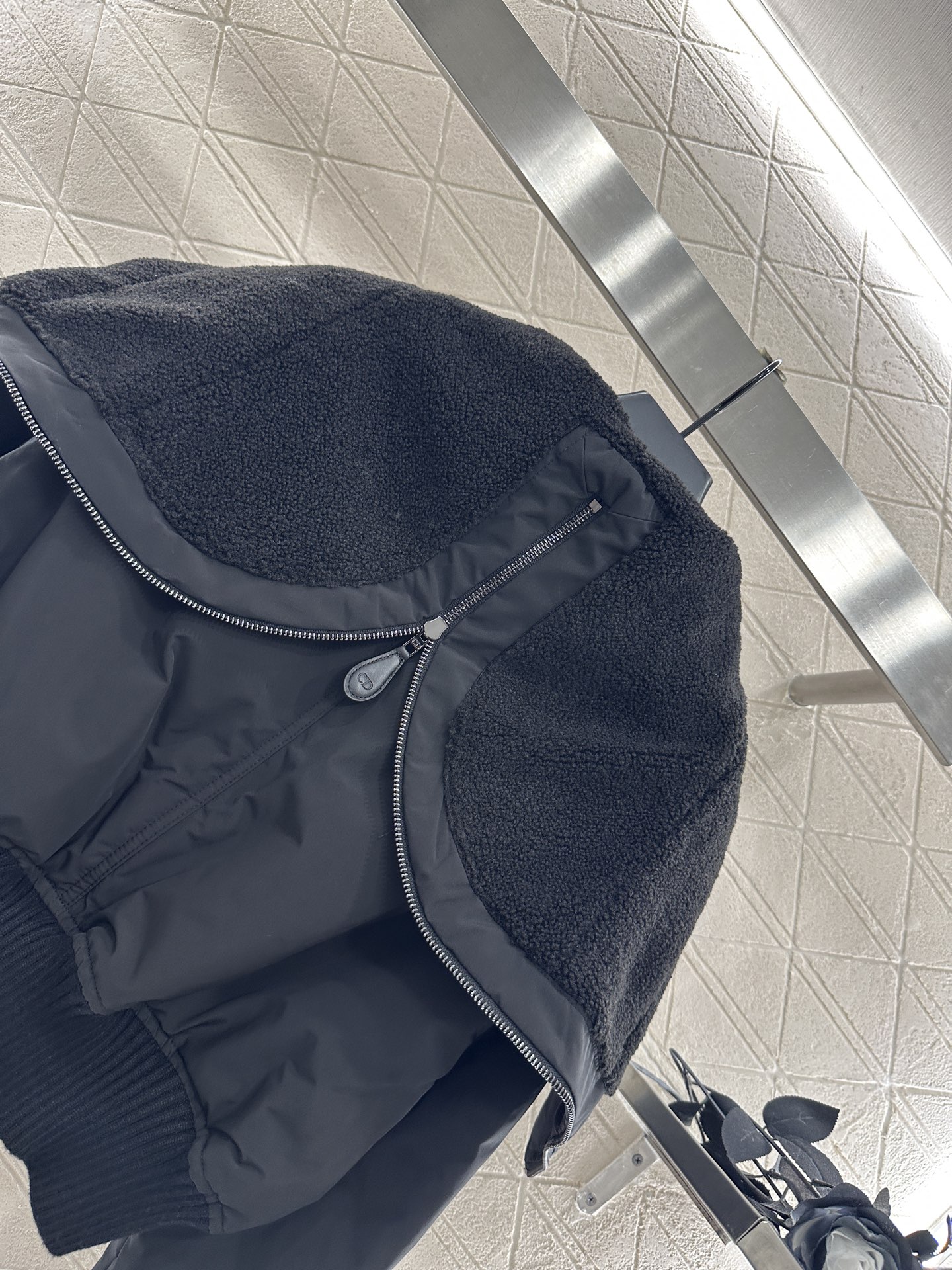 ♥Dio*♥2025新品上架 连帽拉链棉服外套定制YB防水尼龙材质，质感高级，舒适有型，连帽夹克式拉链外