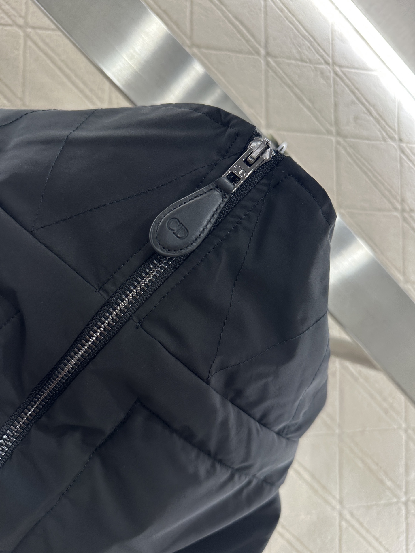 ♥Dio*♥2025新品上架 连帽拉链棉服外套定制YB防水尼龙材质，质感高级，舒适有型，连帽夹克式拉链外