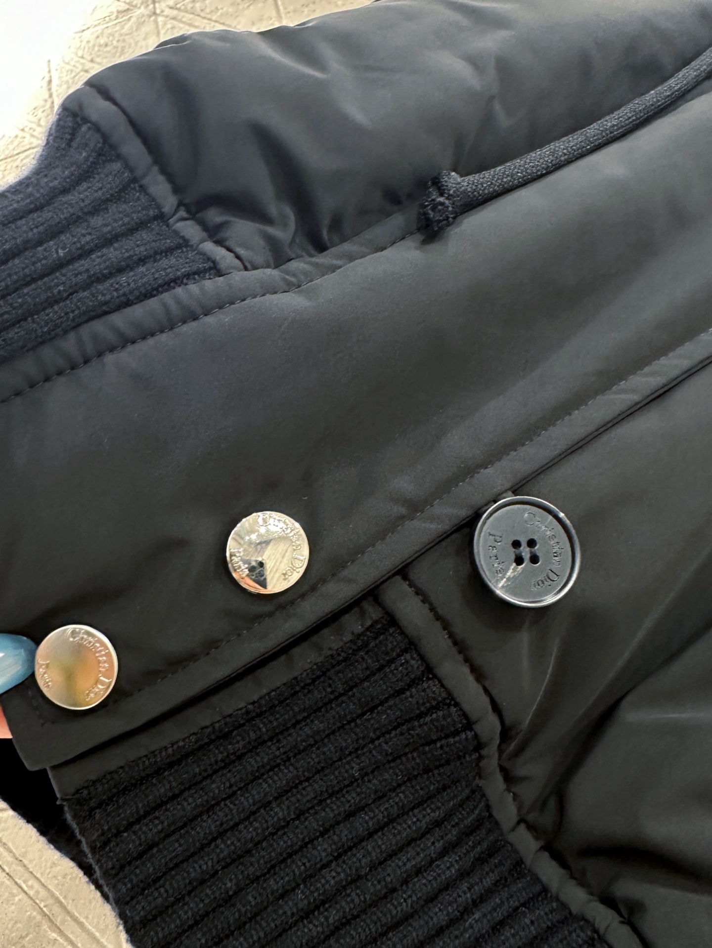 ♥Dio*♥2025新品上架 连帽拉链棉服外套定制YB防水尼龙材质，质感高级，舒适有型，连帽夹克式拉链外