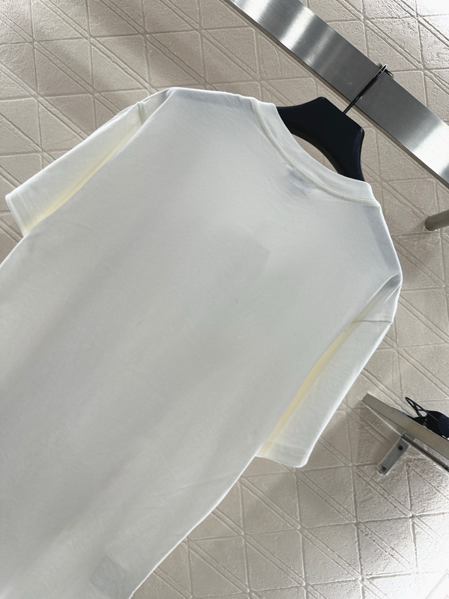 ♥Chane*♥2025新品上架 圆领印花𝑇𝑒𝑒定制YB原生全棉材质，质感高级，柔软舒适，宽松短袖T恤裁