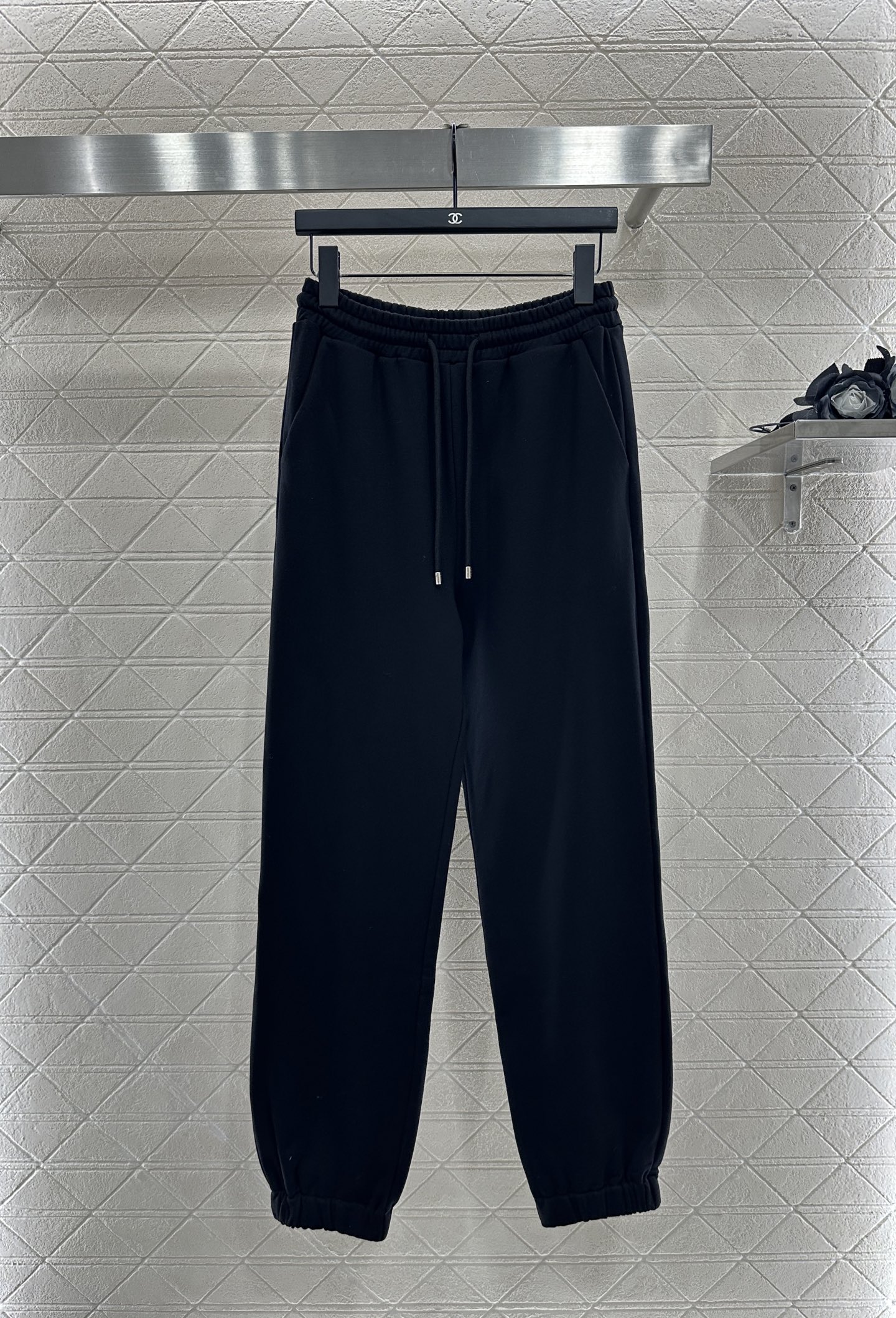 Loewe 2025 Women's Cropped Hoodie and Trouser Set in Black Cotton 7 i1758108487209 9657 0 6