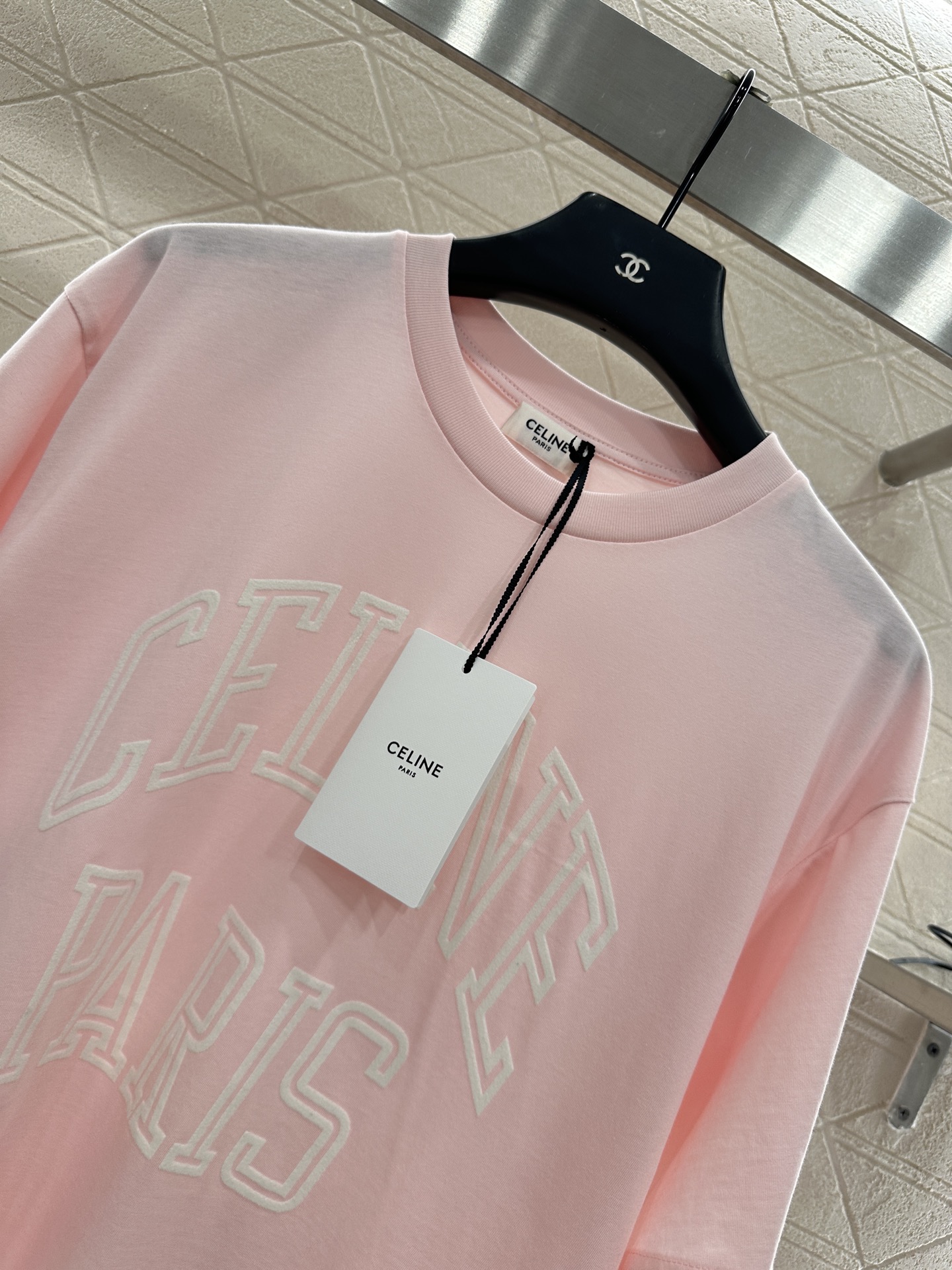 ♥Celin*♥2025新品上架 宽松植绒印花𝑇𝑒𝑒定制YB原生全棉材质，透气舒适，质感十足，廓形ove