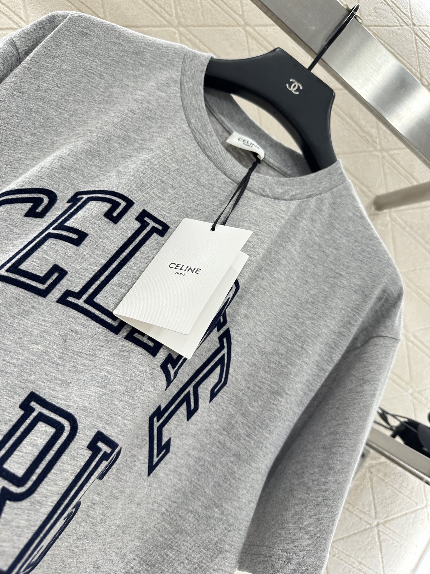 ♥Celin*♥2025新品上架 宽松植绒印花𝑇𝑒𝑒定制YB原生全棉材质，透气舒适，质感十足，廓形ove