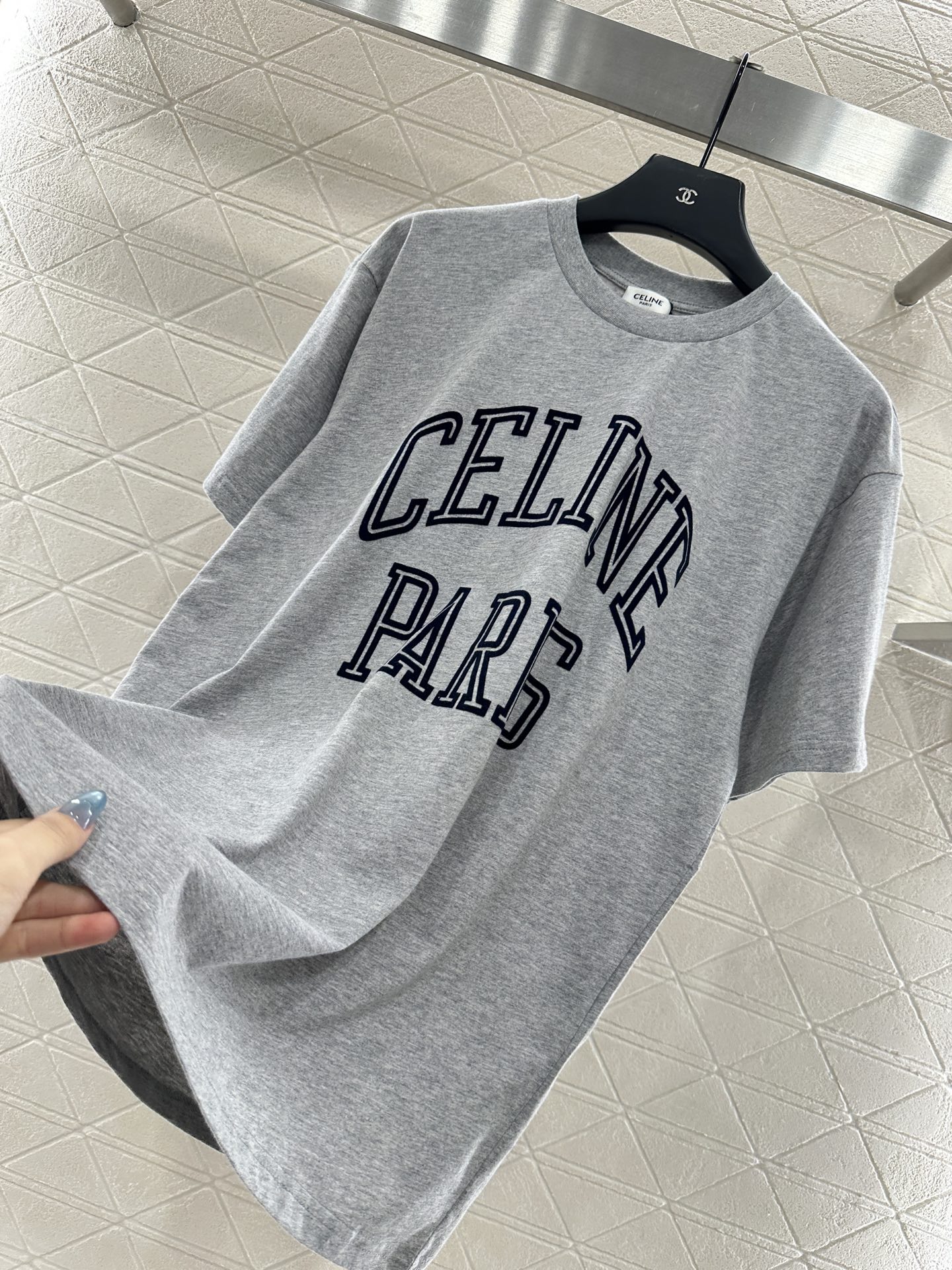 ♥Celin*♥2025新品上架 宽松植绒印花𝑇𝑒𝑒定制YB原生全棉材质，透气舒适，质感十足，廓形ove