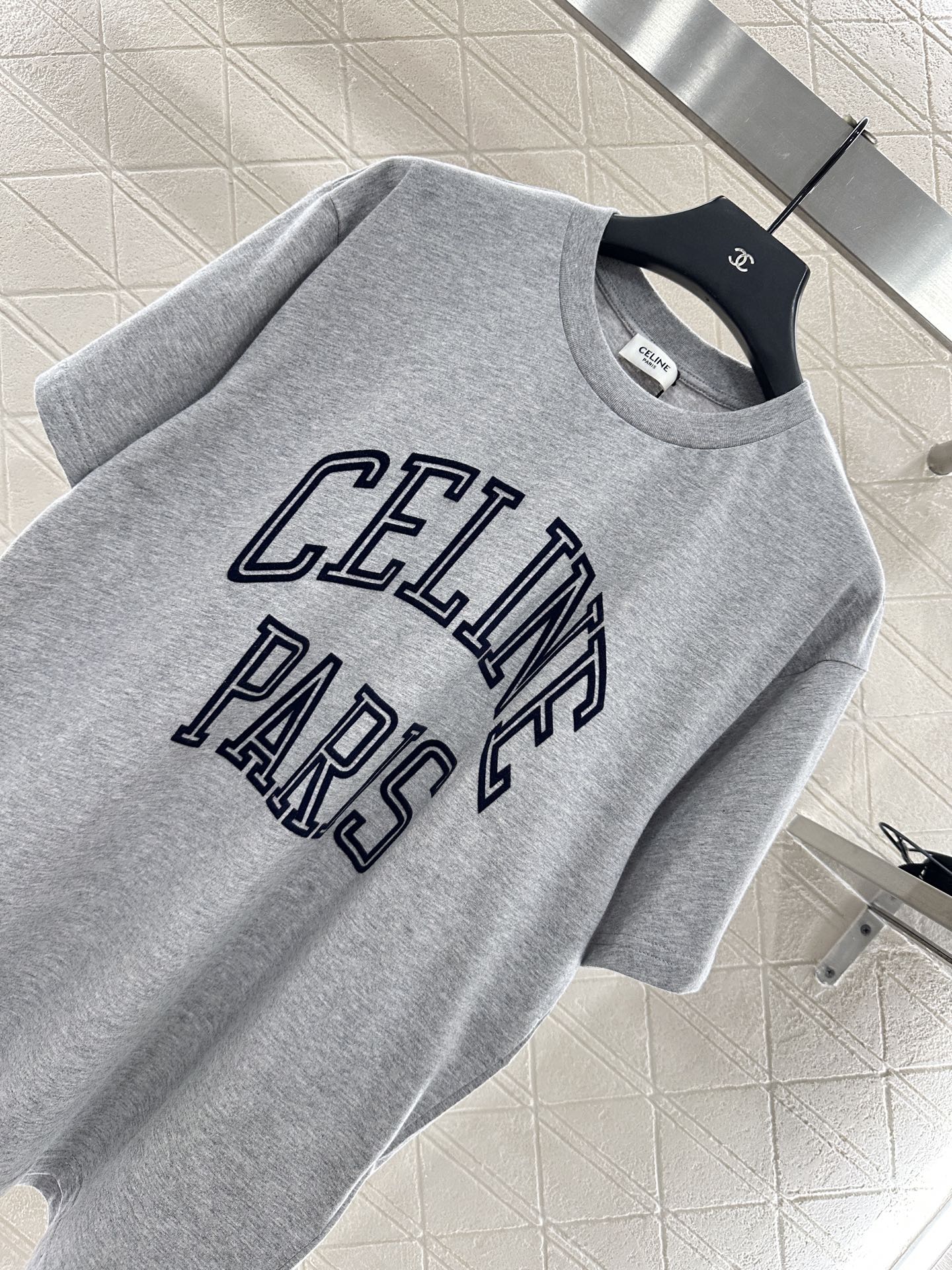 ♥Celin*♥2025新品上架 宽松植绒印花𝑇𝑒𝑒定制YB原生全棉材质，透气舒适，质感十足，廓形ove