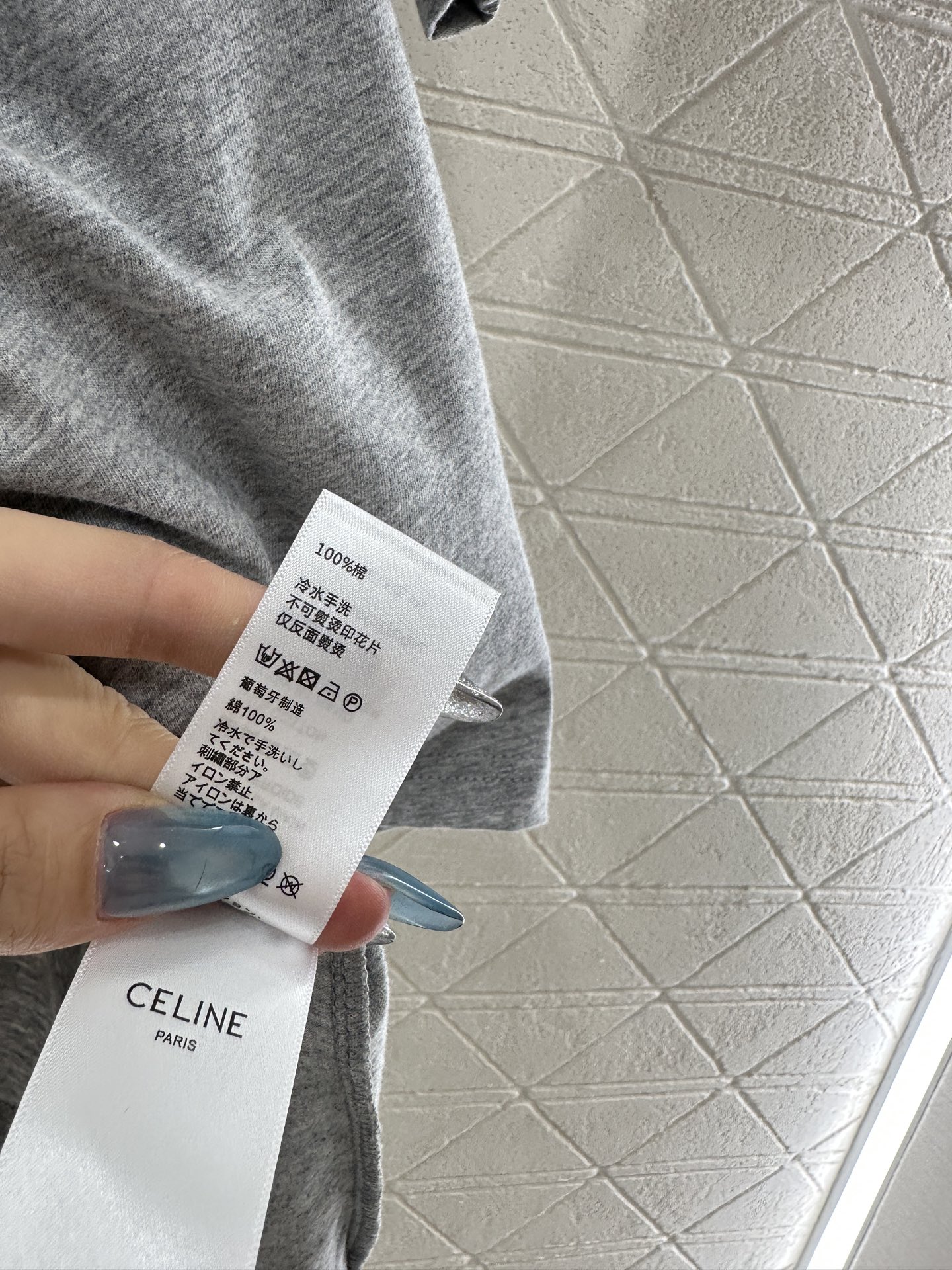 ♥Celin*♥2025新品上架 宽松植绒印花𝑇𝑒𝑒定制YB原生全棉材质，透气舒适，质感十足，廓形ove