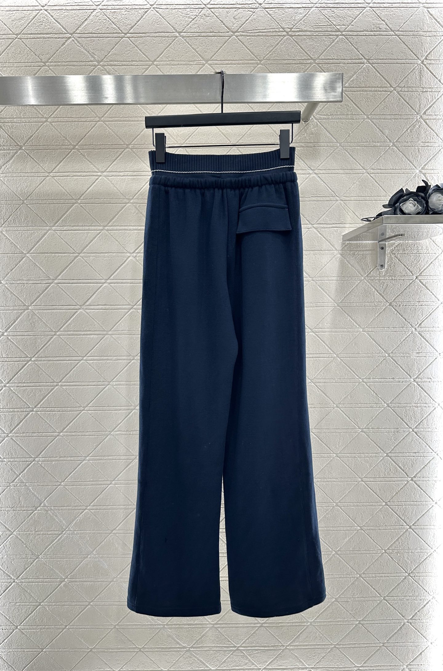 ♥Miumi*♥2025新品上架 抽绳织带阔腿长裤定制YB斜纹全棉材质，面料柔挺舒适，垂顺有型，高腰抽绳