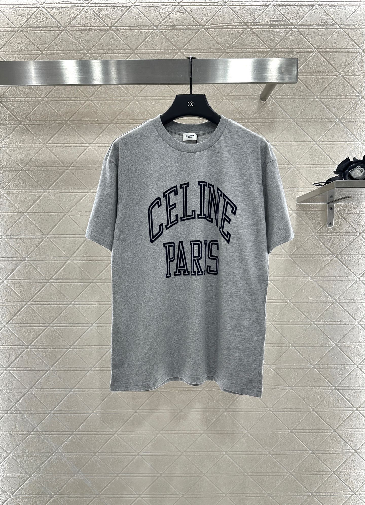 ♥Celin*♥2025新品上架 宽松植绒印花𝑇𝑒𝑒定制YB原生全棉材质，透气舒适，质感十足，廓形ove