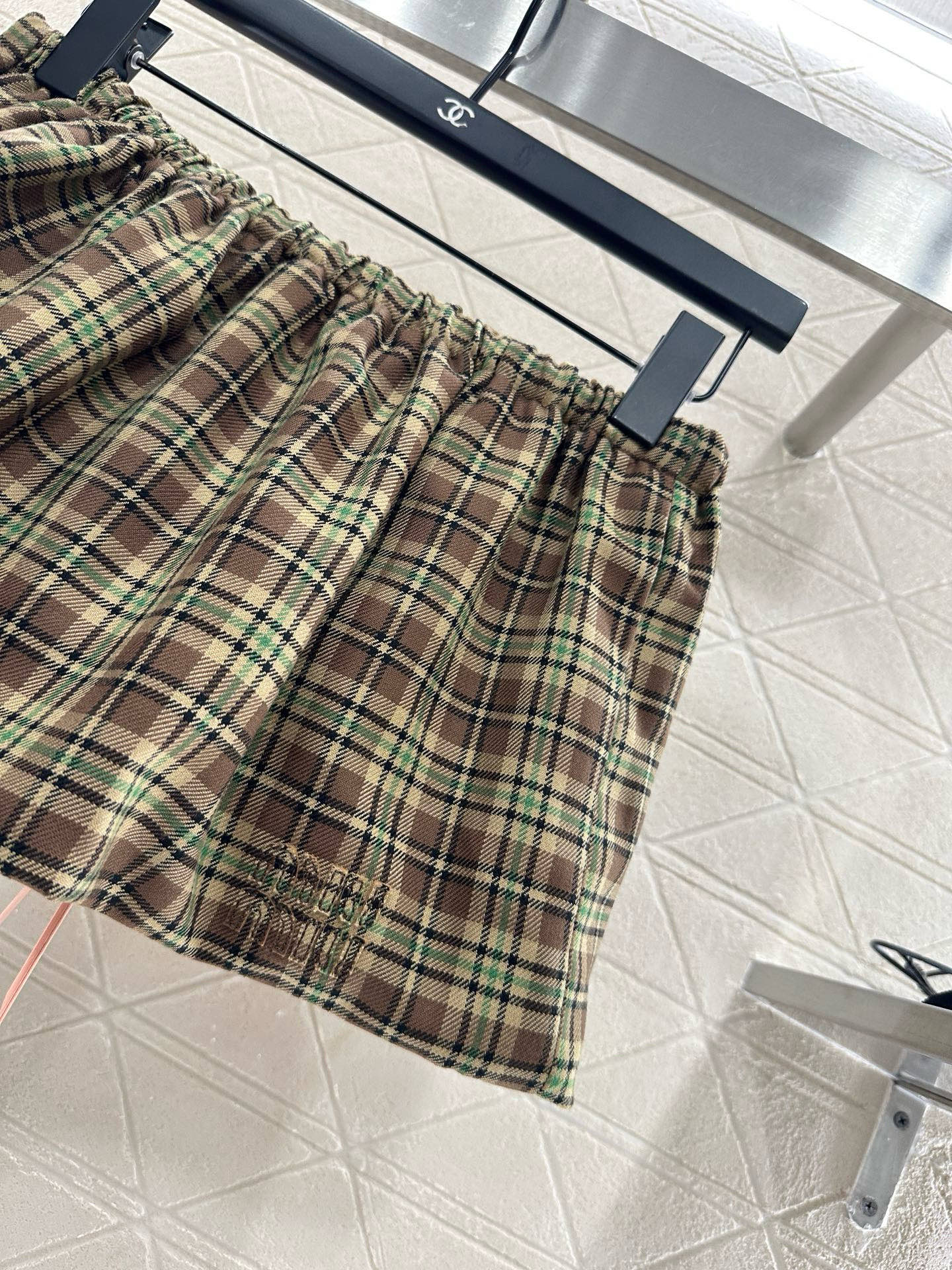 ♥Miumi*♥2025新品上架 格纹长款衬衫短裙套装定制YB精仿羊毛材质，质感高级，垂顺舒适，廓形ov