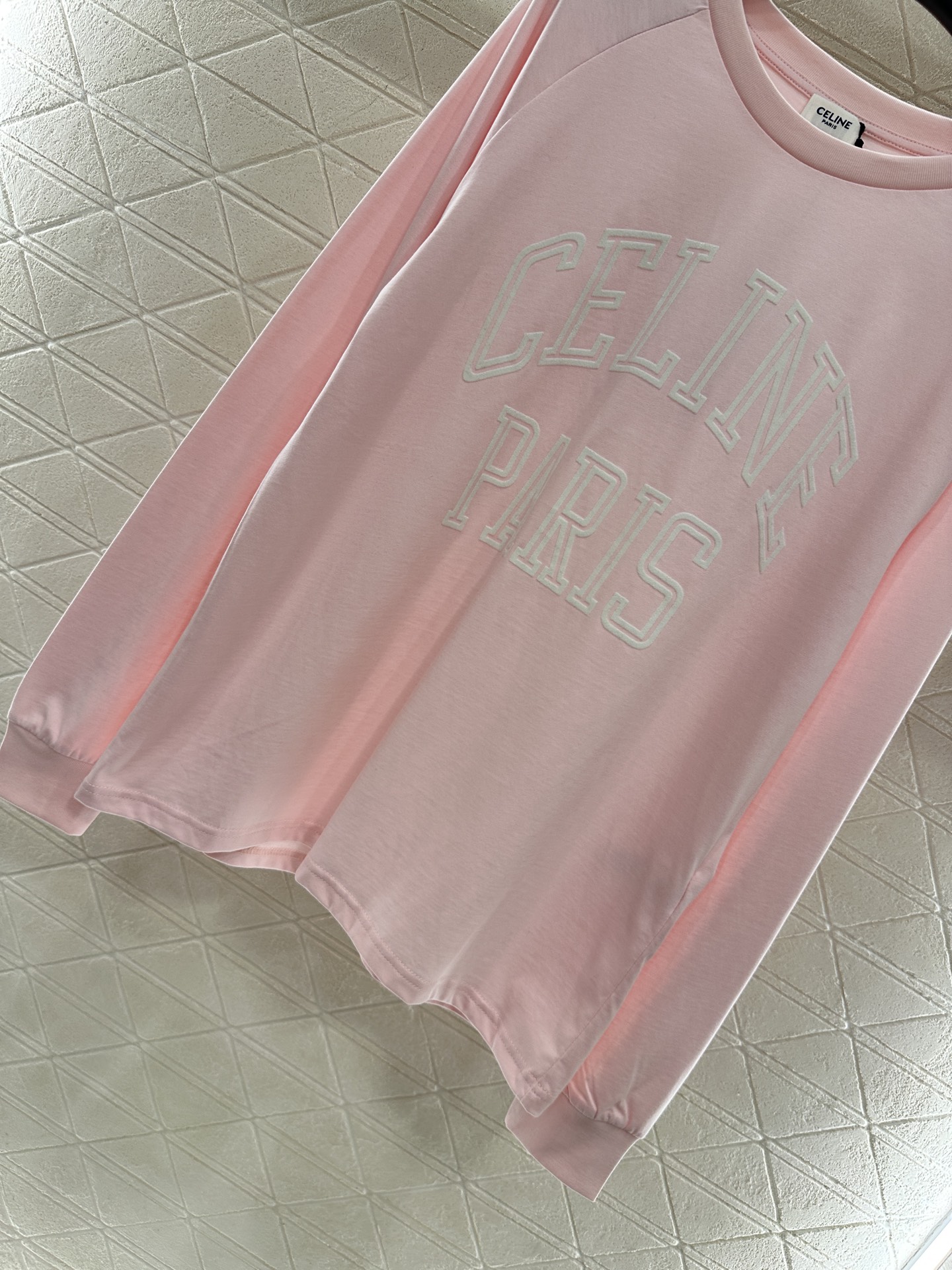 ♥Celin*♥2025新品上架 圆领字母撞色长袖定制YB原生全棉材质，舒适软糯，穿搭洋气，落肩廓形上衣