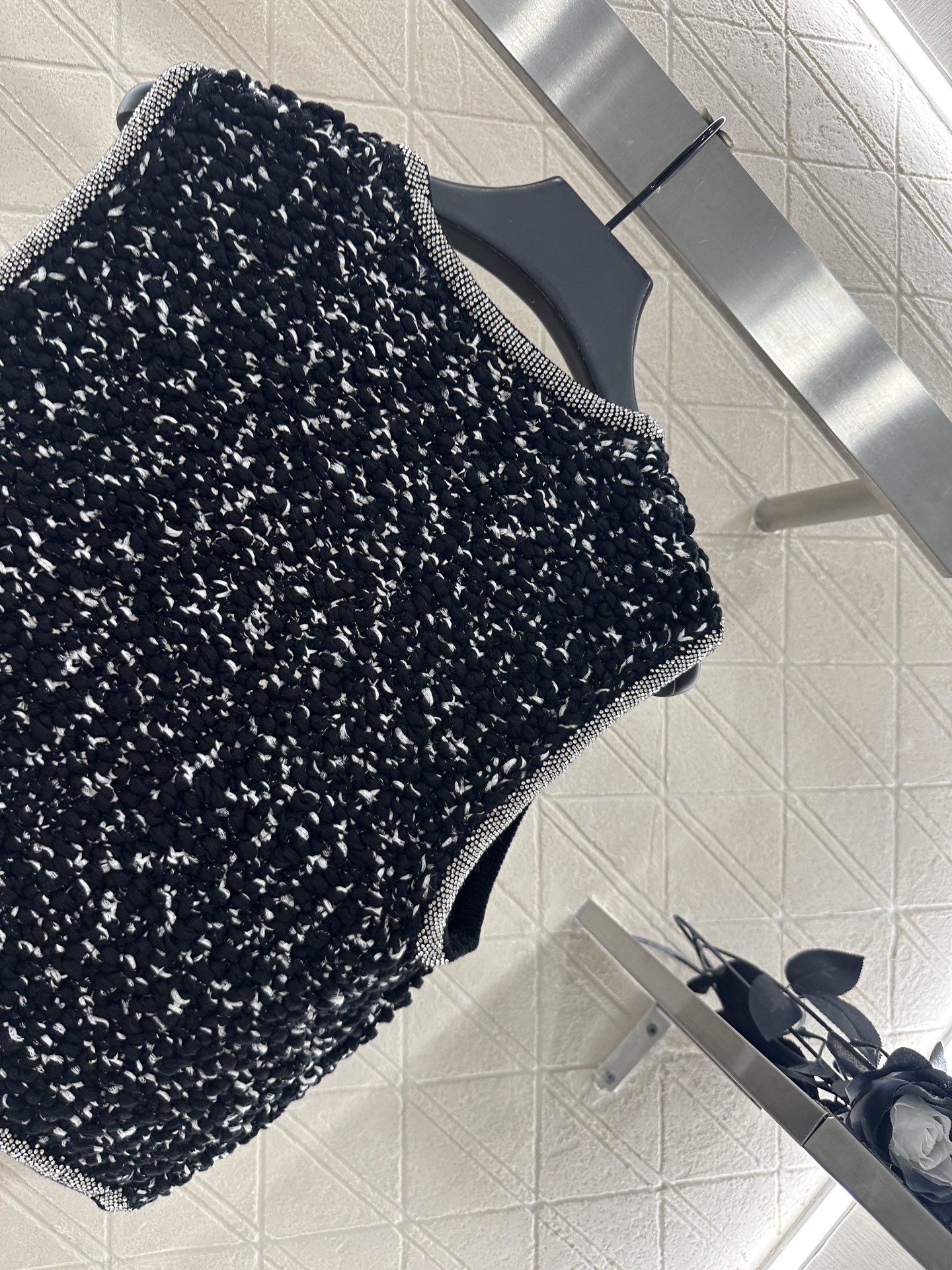 ♥Chane*♥2025新品上架 水钻捆边针织马甲半裙套装定制YB棉毛纱线织造，穿搭舒适，柔软细腻。圆领