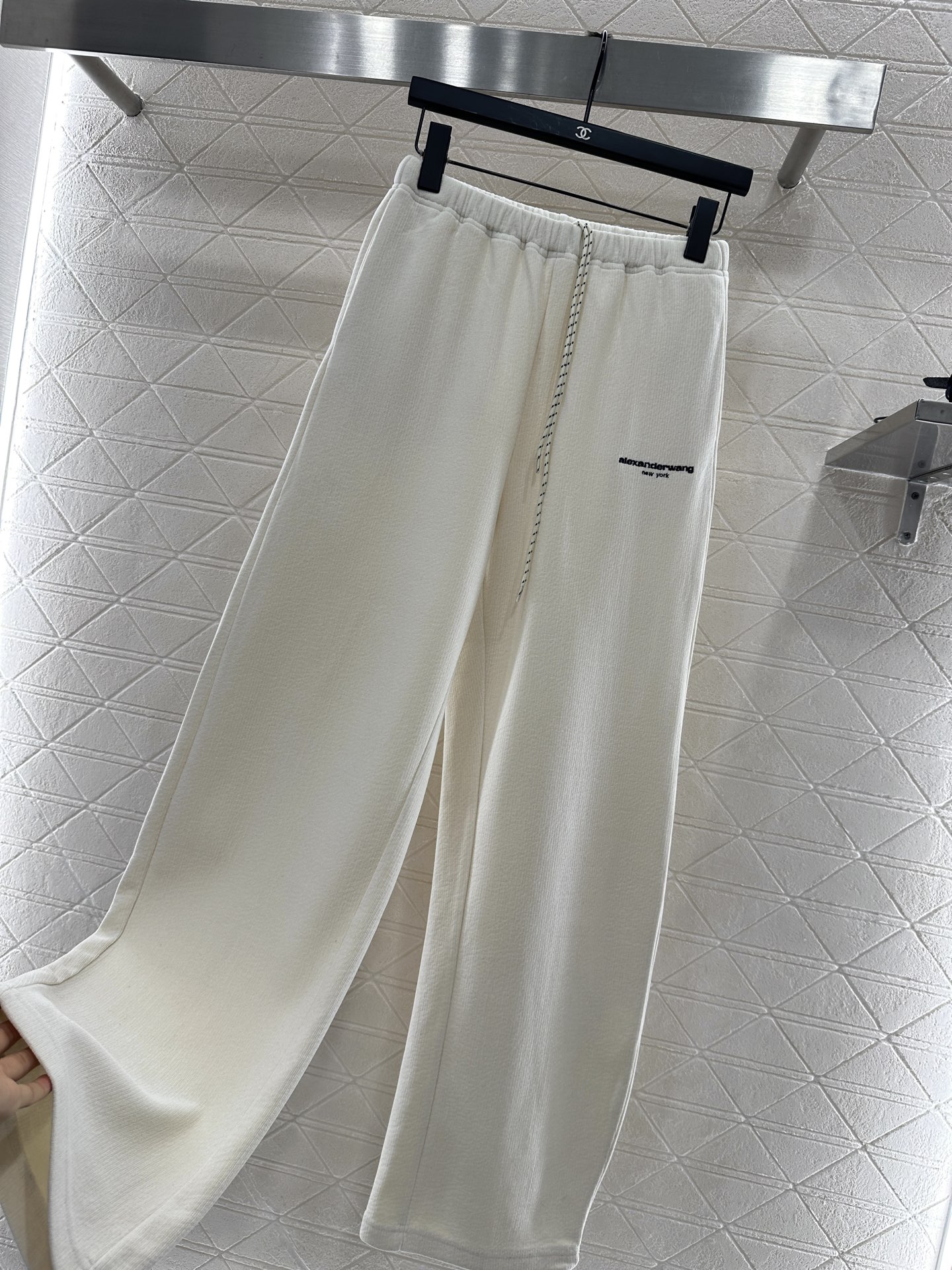 ♥Alexander wan*♥2025新品上架 高腰抽绳阔腿弯刀长裤定制YB进口灯芯绒材质，面料柔软舒