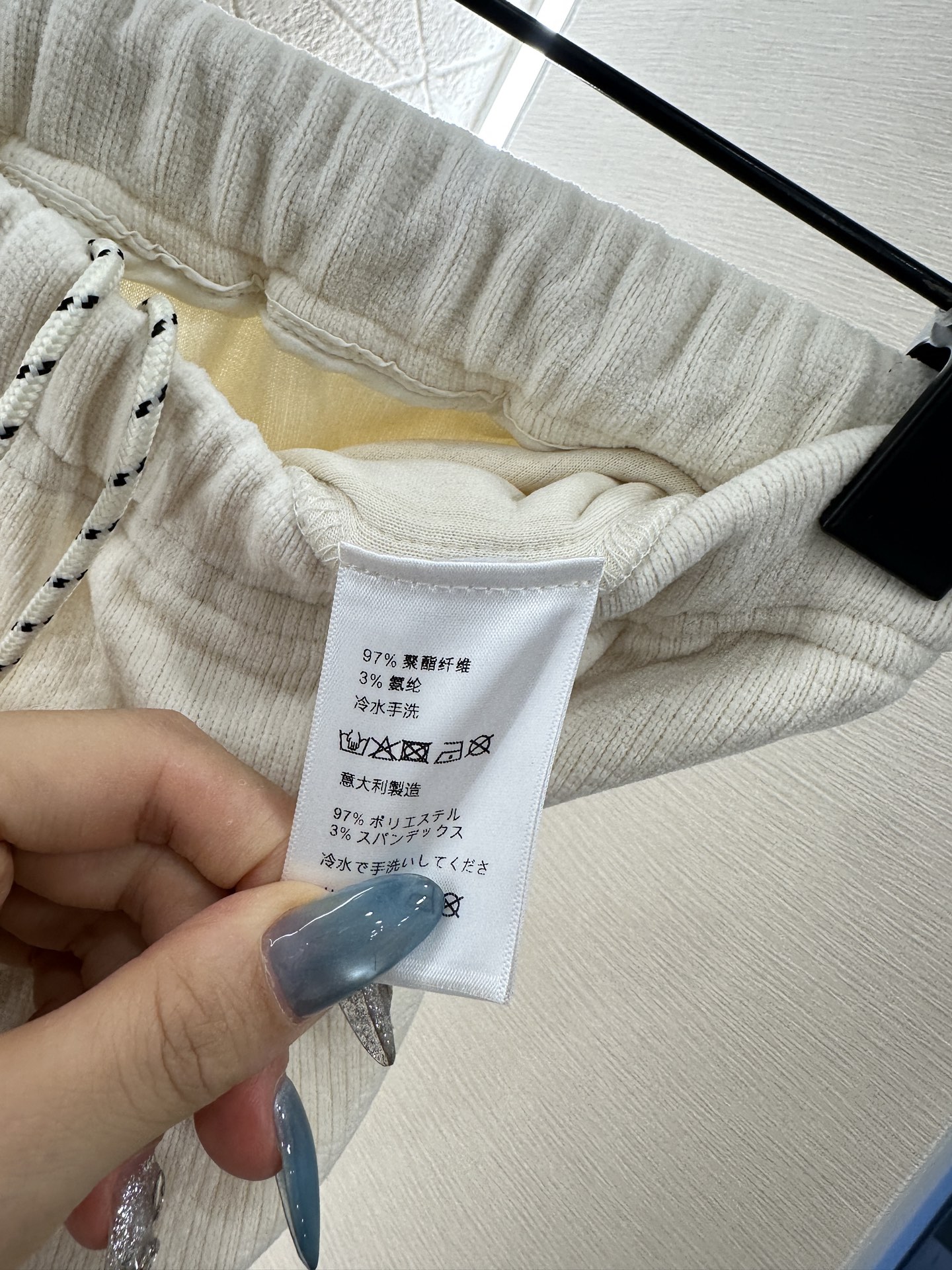 ♥Alexander wan*♥2025新品上架 高腰抽绳阔腿弯刀长裤定制YB进口灯芯绒材质，面料柔软舒