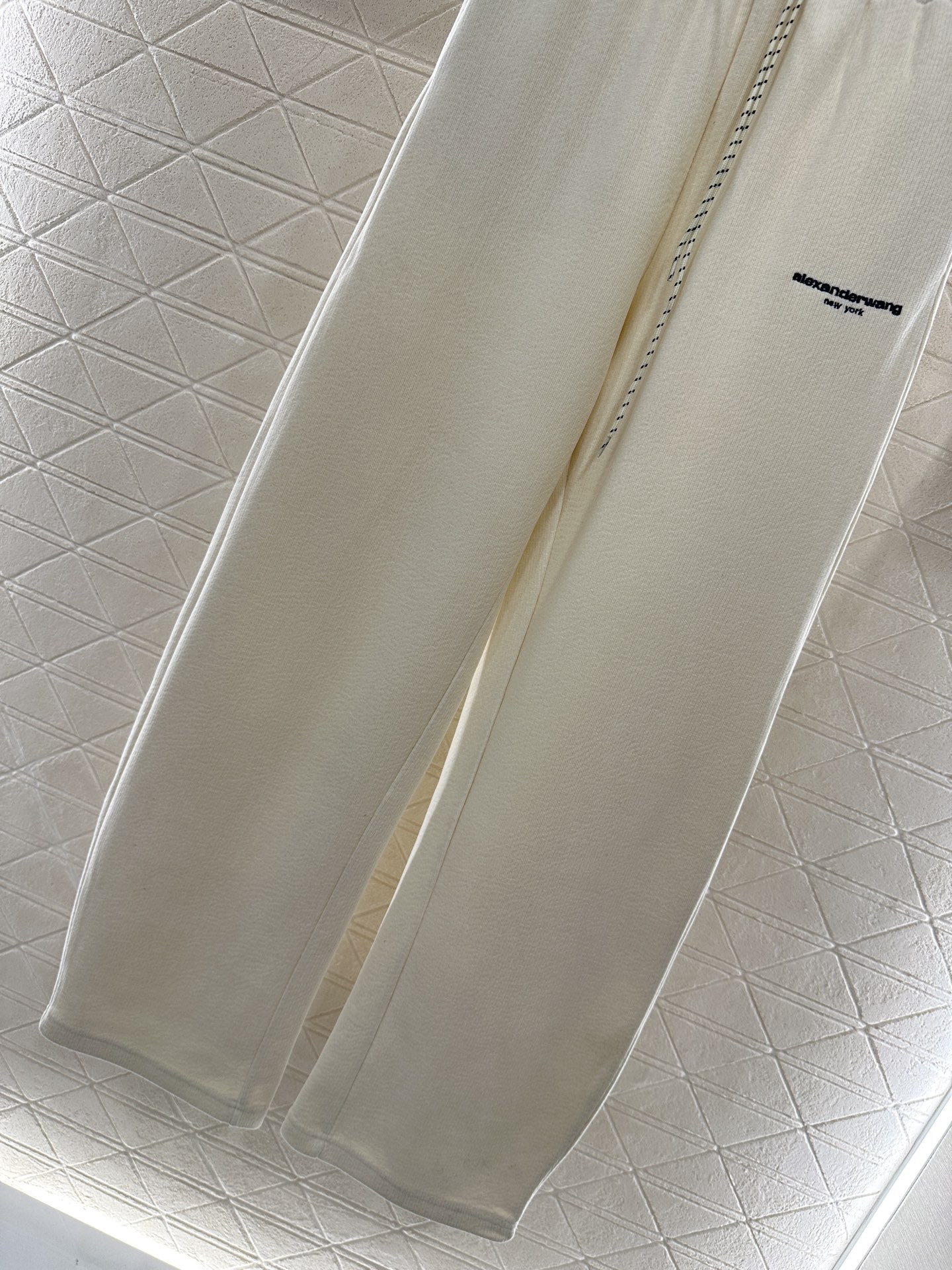 ♥Alexander wan*♥2025新品上架 高腰抽绳阔腿弯刀长裤定制YB进口灯芯绒材质，面料柔软舒