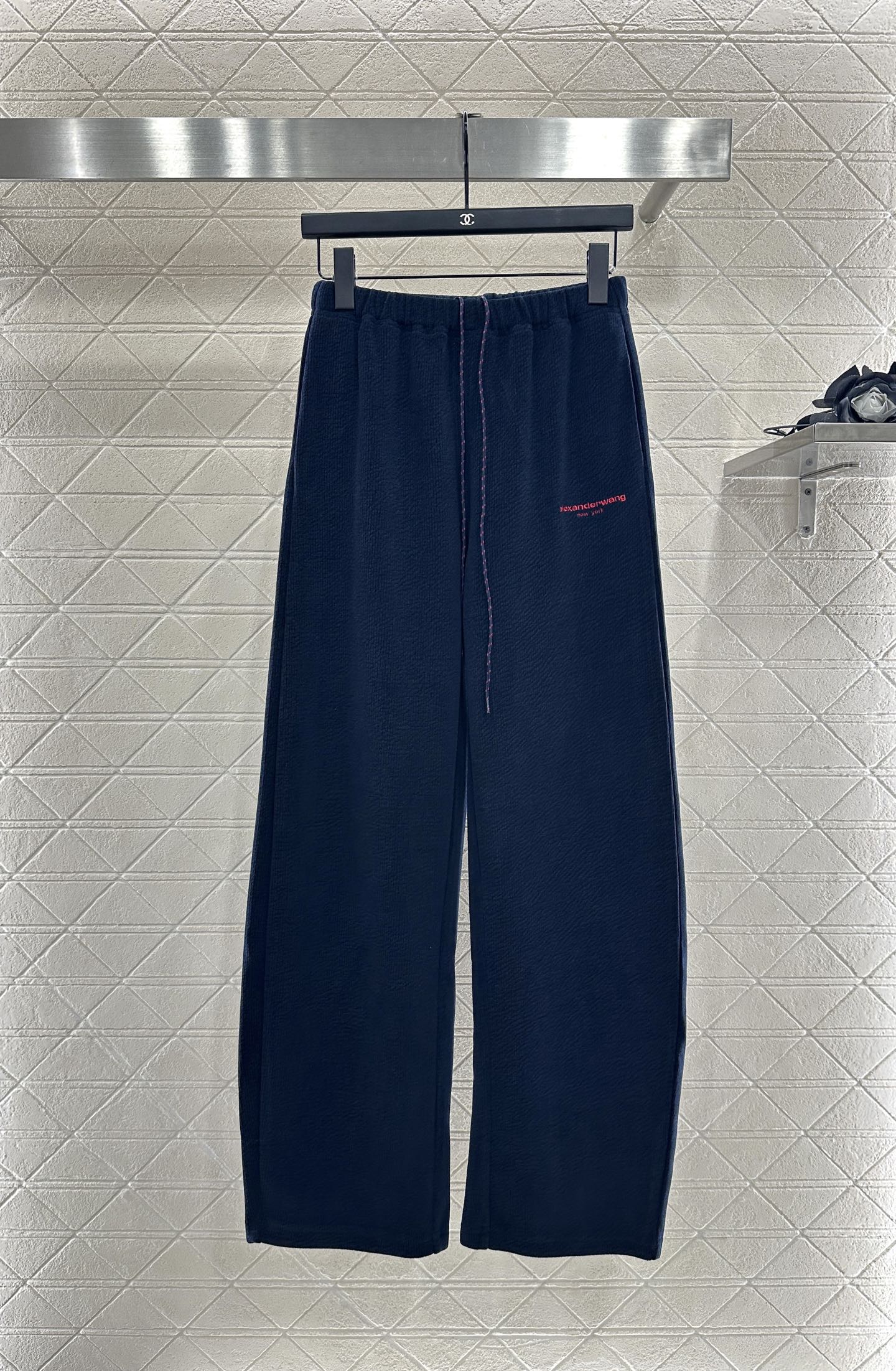 ♥Alexander wan*♥2025新品上架 高腰抽绳阔腿弯刀长裤定制YB进口灯芯绒材质，面料柔软舒