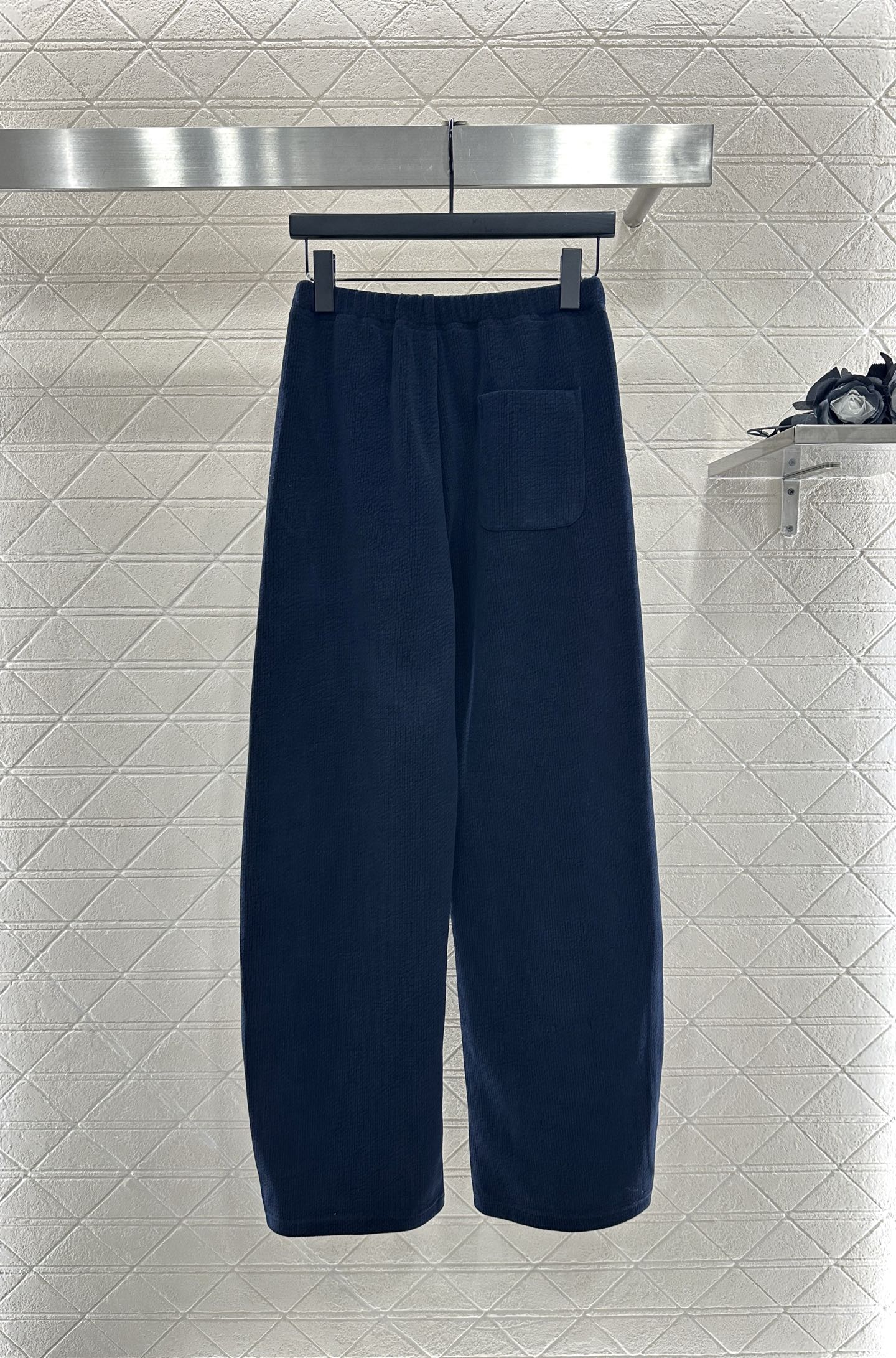 ♥Alexander wan*♥2025新品上架 高腰抽绳阔腿弯刀长裤定制YB进口灯芯绒材质，面料柔软舒