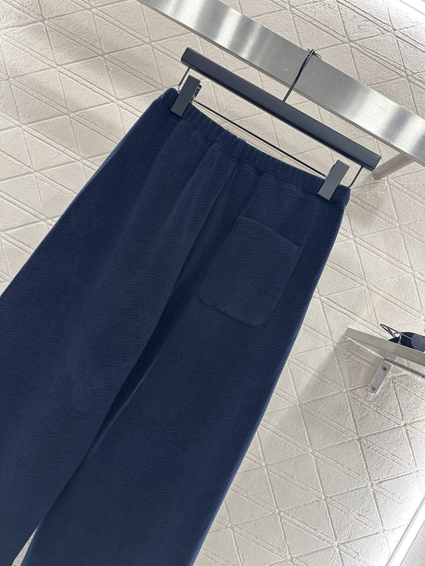 ♥Alexander wan*♥2025新品上架 高腰抽绳阔腿弯刀长裤定制YB进口灯芯绒材质，面料柔软舒