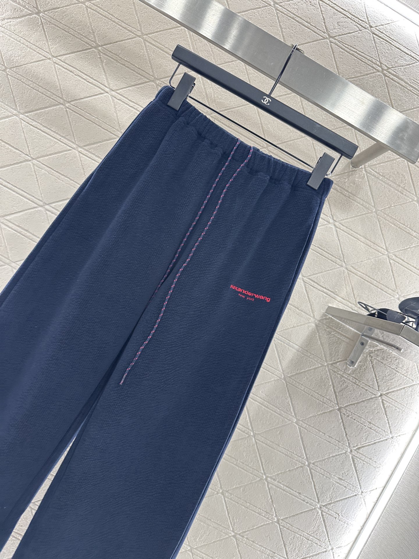 ♥Alexander wan*♥2025新品上架 高腰抽绳阔腿弯刀长裤定制YB进口灯芯绒材质，面料柔软舒