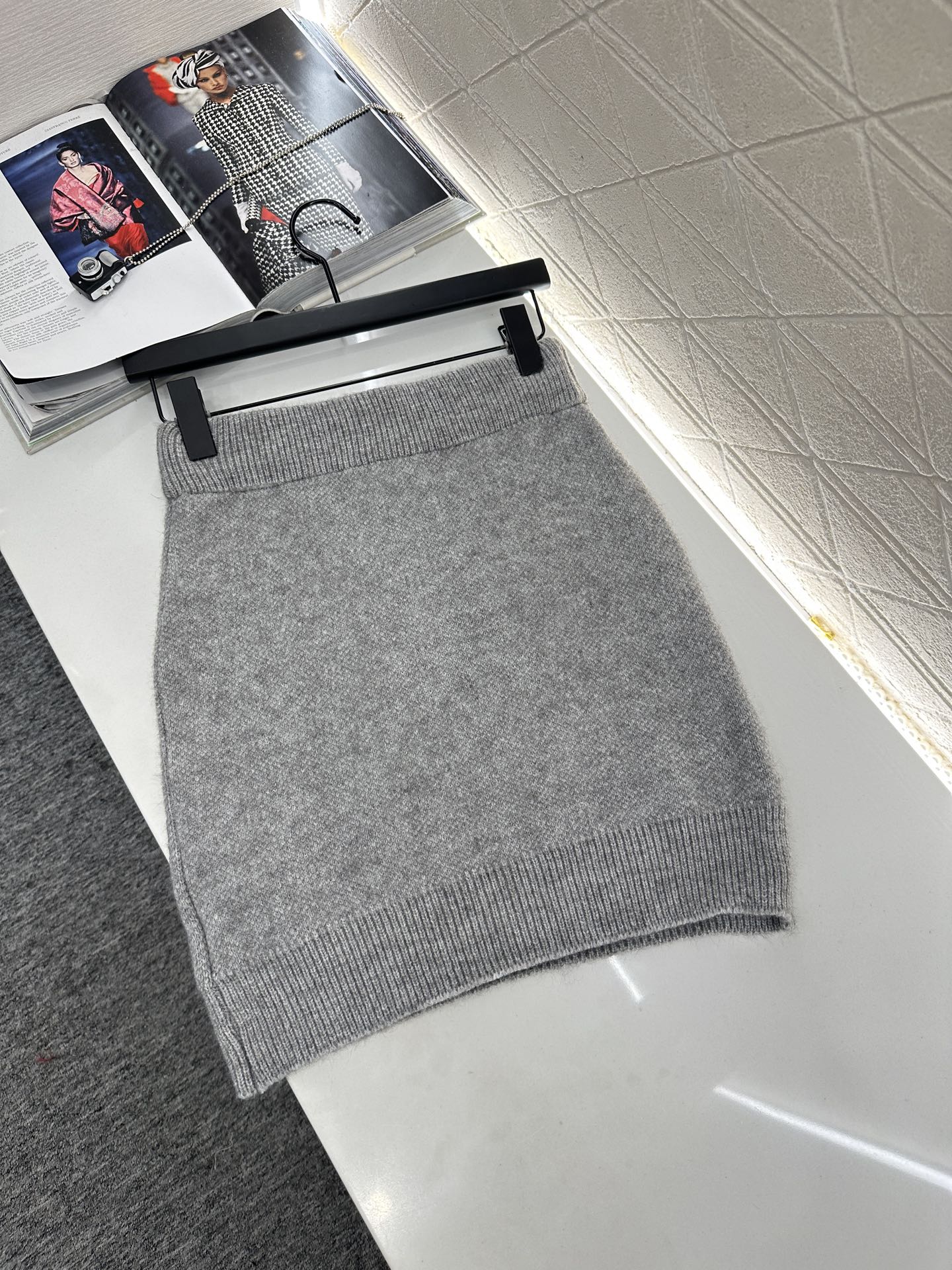 ♥Miumi*♥2025新品上架 拼接领针织上衣半裙套装定制YB羊毛材质➕全棉衬衣面料，弹力舒适，质感十