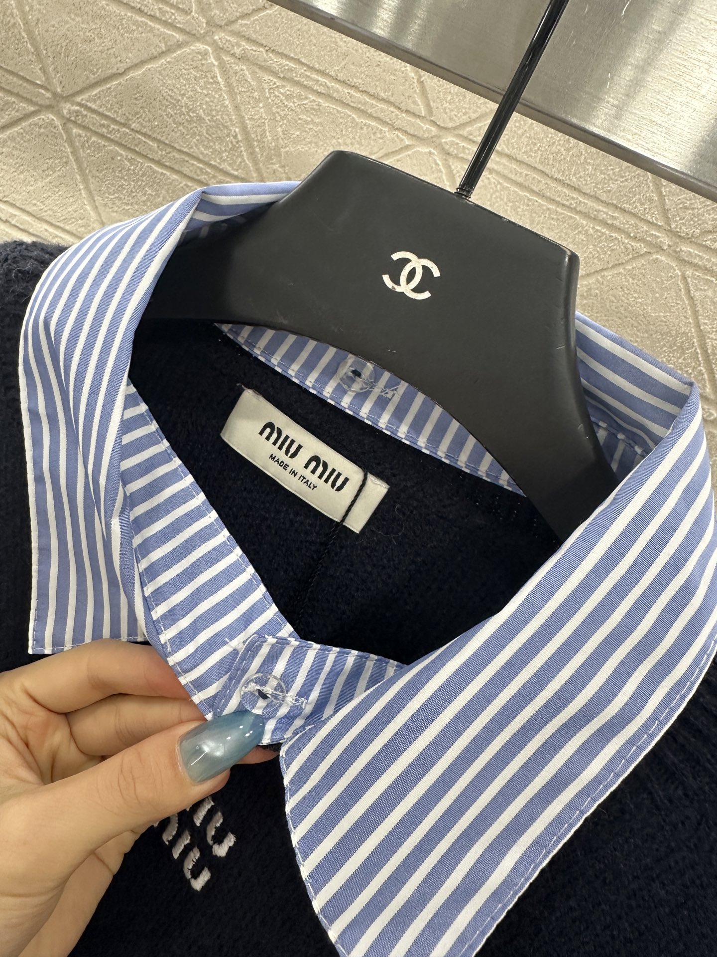 ♥Miumi*♥2025新品上架 拼接领针织上衣半裙套装定制YB羊毛材质➕全棉衬衣面料，弹力舒适，质感十