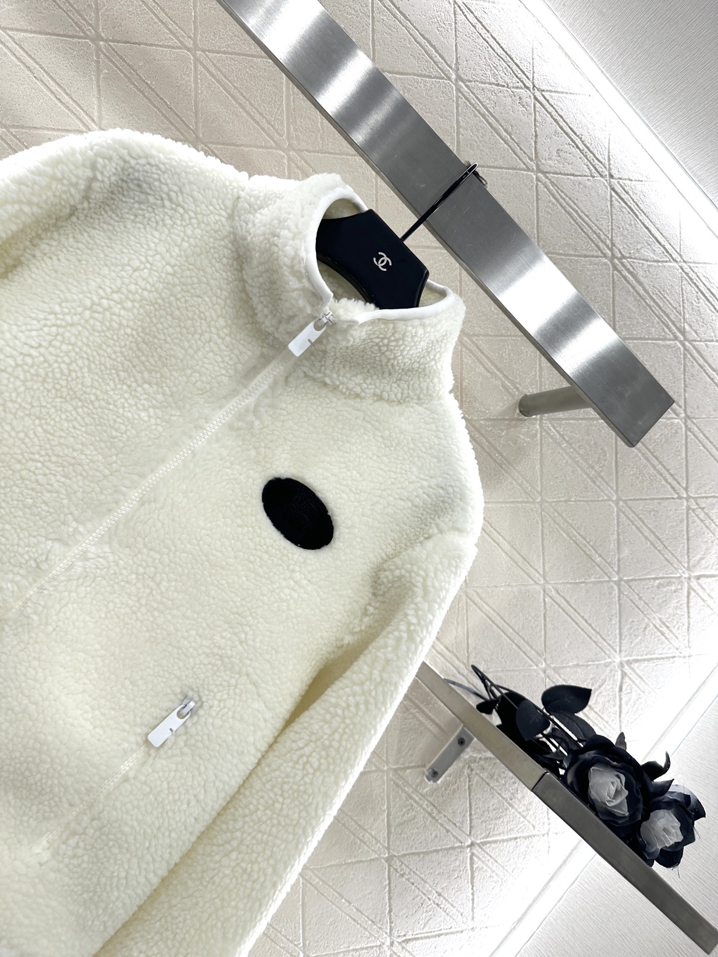 ♥BBR♥2025新品上架 泰迪毛绒拉链外套通体饰以泰迪毛绒材质，质感柔软舒适，时髦洋气，立领外套剪裁，