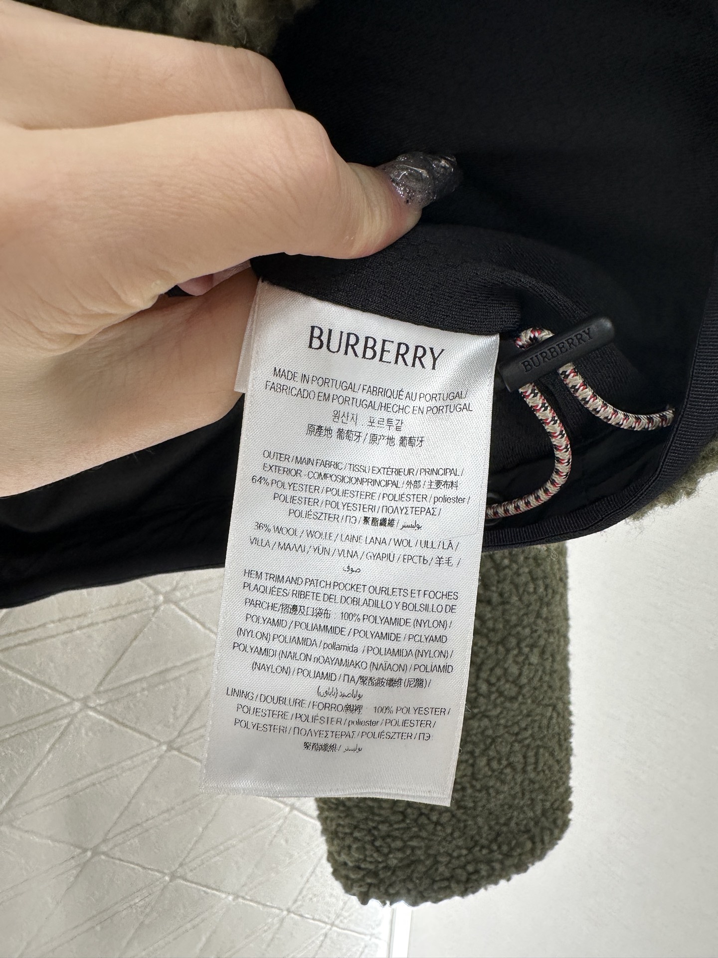 ♥BBR♥2025新品上架 泰迪毛绒拉链外套通体饰以泰迪毛绒材质，质感柔软舒适，时髦洋气，立领外套剪裁，