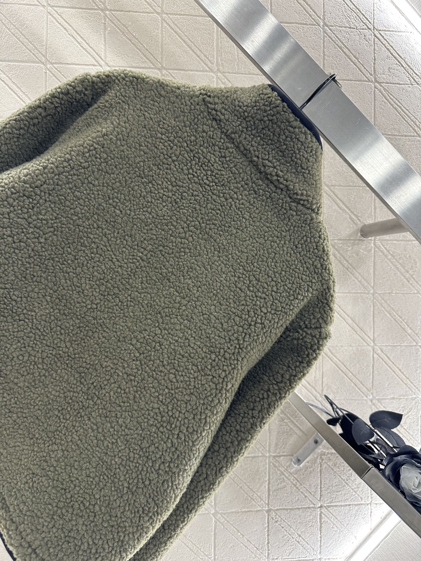 ♥BBR♥2025新品上架 泰迪毛绒拉链外套通体饰以泰迪毛绒材质，质感柔软舒适，时髦洋气，立领外套剪裁，