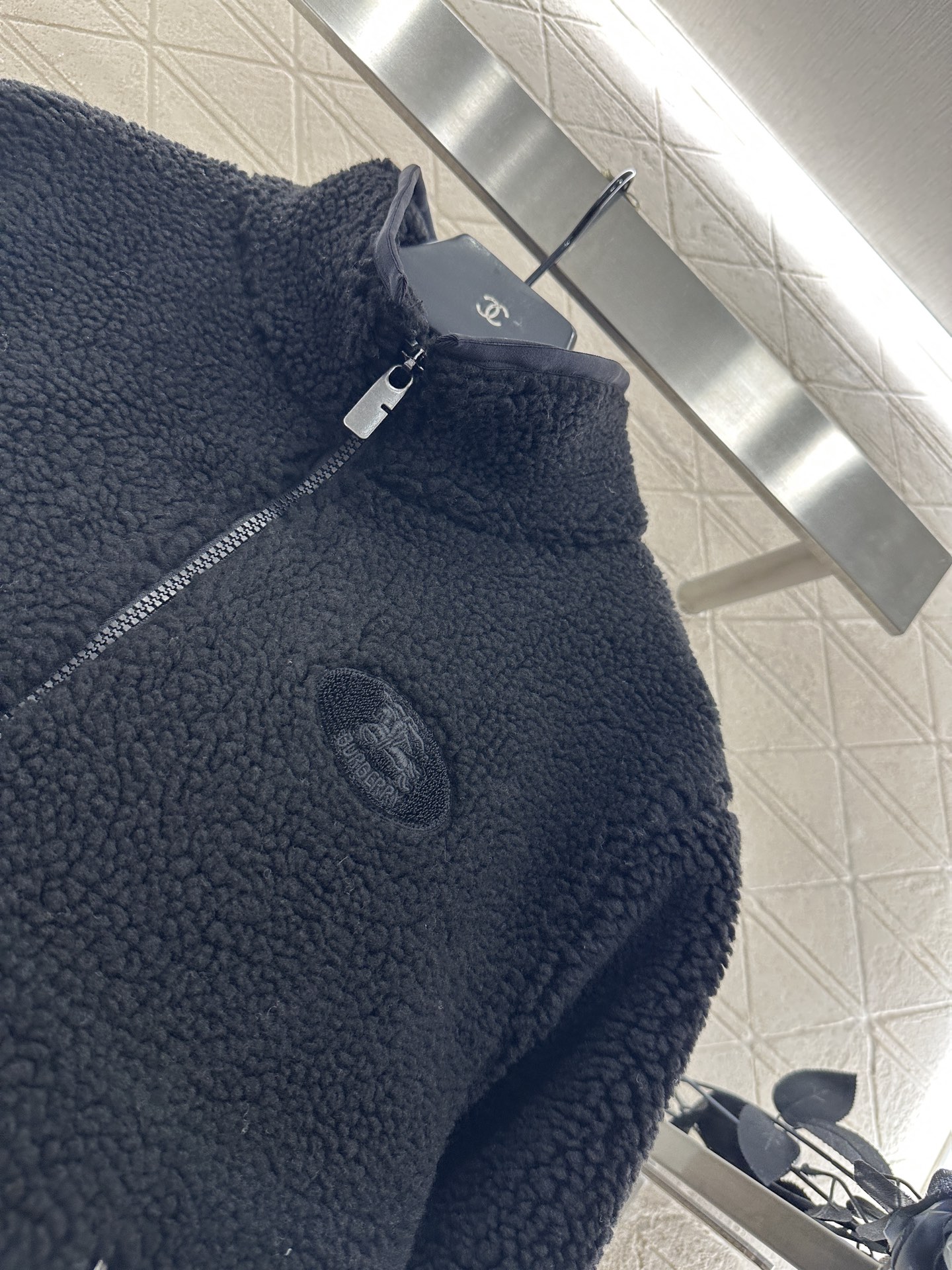 ♥BBR♥2025新品上架 泰迪毛绒拉链外套通体饰以泰迪毛绒材质，质感柔软舒适，时髦洋气，立领外套剪裁，