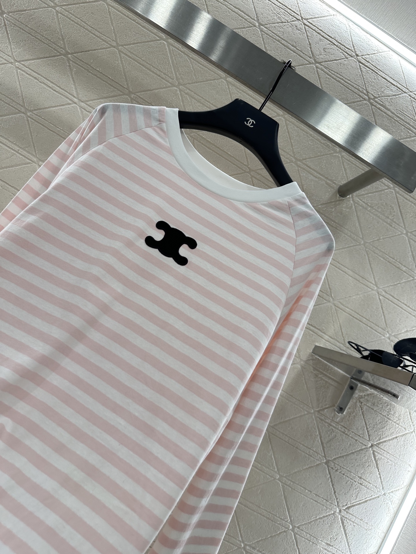 ♥Celin*♥2025新品上架 宽松条纹上衣定制YB斜纹全棉材质，质感光泽，舒适透气，宽松圆领长袖上衣