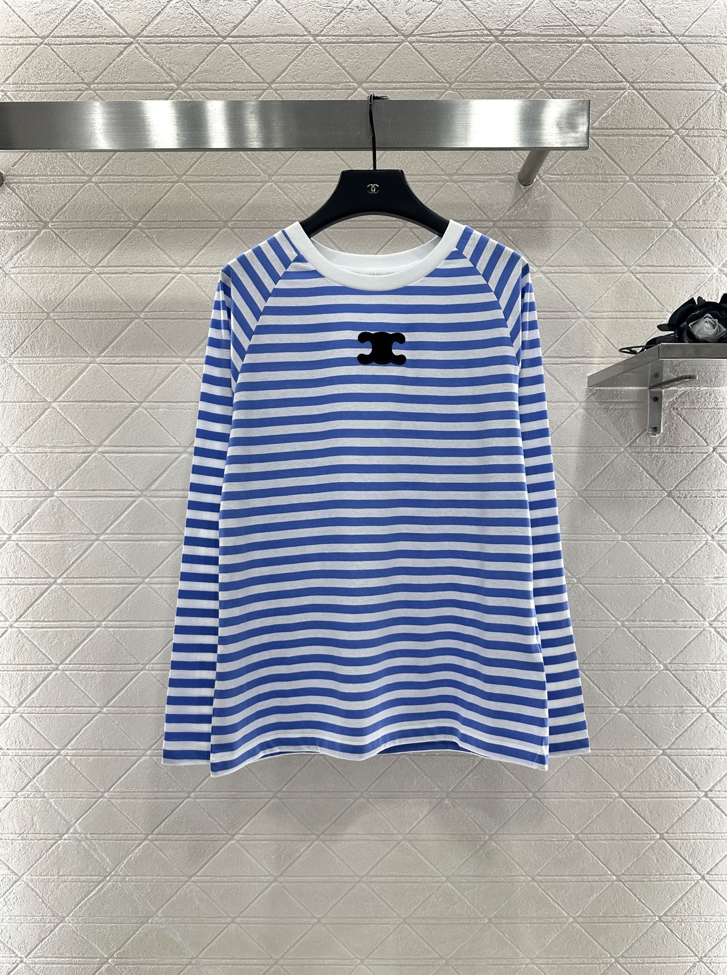 ♥Celin*♥2025新品上架 宽松条纹上衣定制YB斜纹全棉材质，质感光泽，舒适透气，宽松圆领长袖上衣