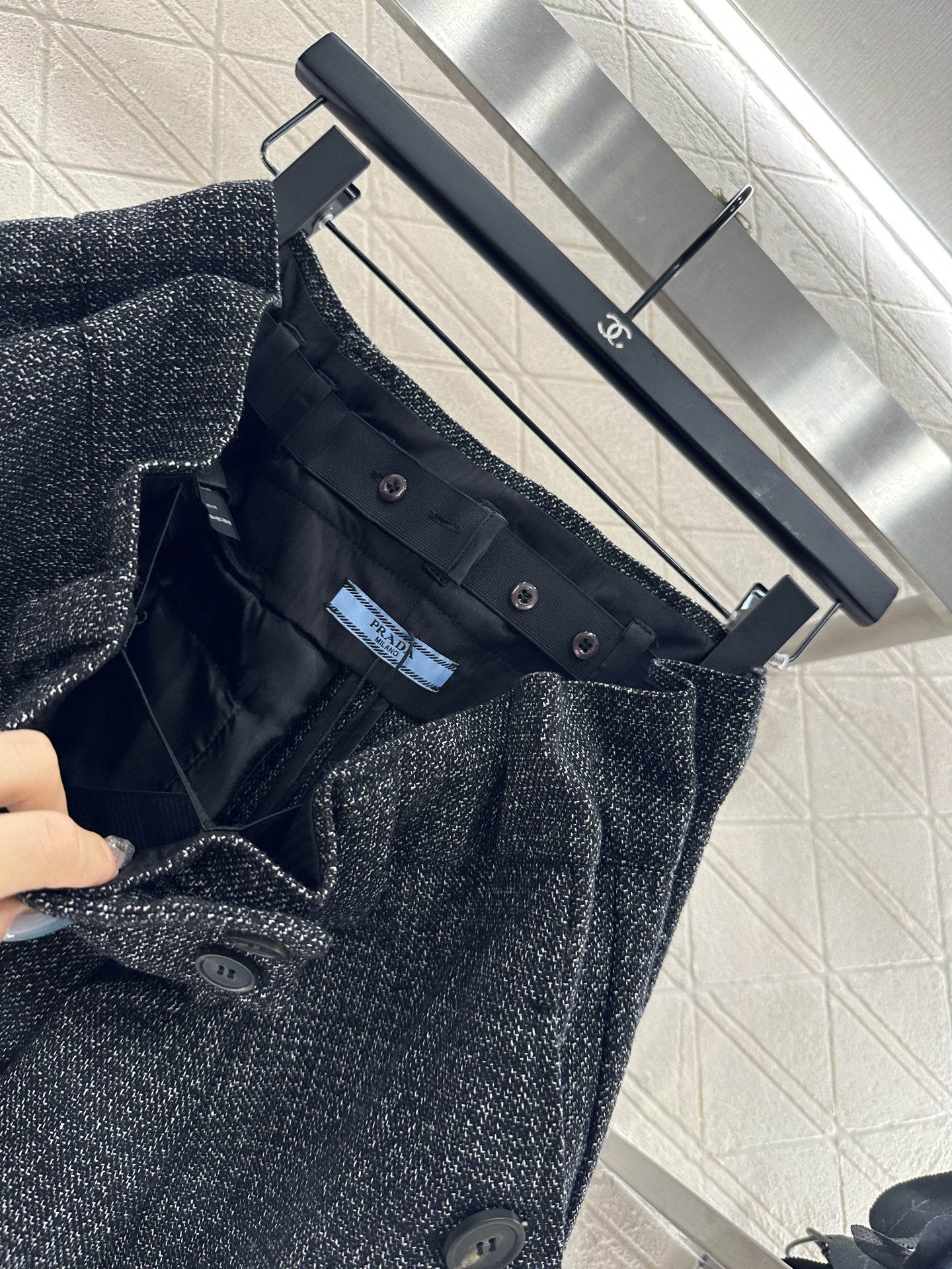 ♥Prad*♥2025新品上架 格纹编织短裤定制YB进口百分百精仿羊毛材质，肌理明显，质感上乘，粗花毛呢