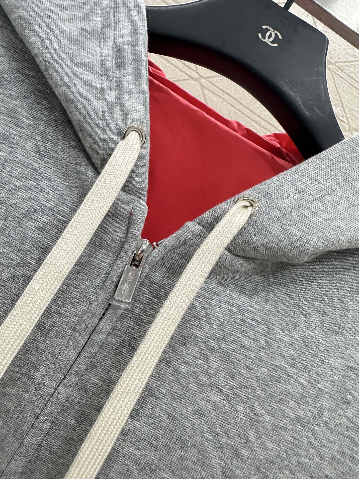 ♥Miumi*♥2025新品上架 两面穿连帽外套定制YB斜纹全棉➕环保再生尼龙材质，舒适透气，挺括有型。