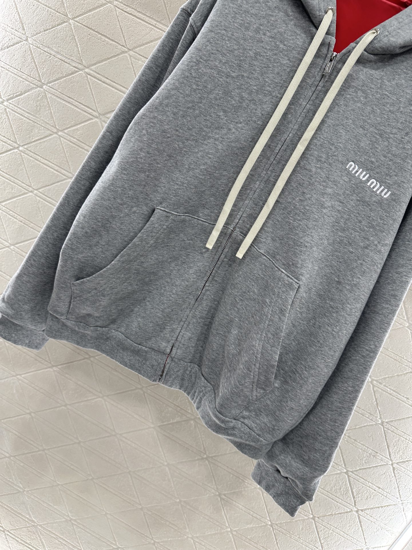 ♥Miumi*♥2025新品上架 两面穿连帽外套定制YB斜纹全棉➕环保再生尼龙材质，舒适透气，挺括有型。