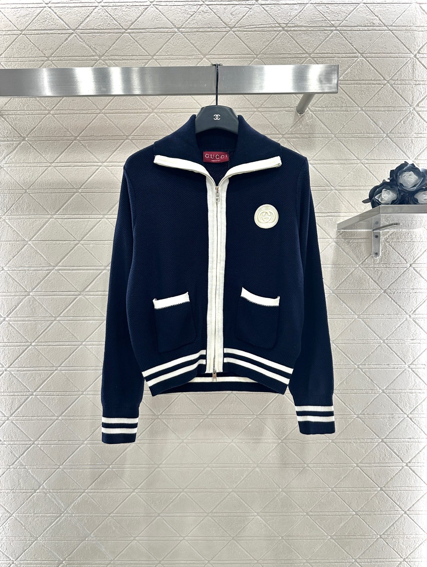 ♥Gucc*♥2025新品上架 拉链针织开衫定制YB羊毛纱线织造，质感光泽，柔软亲肤，常规翻领高领两穿拉