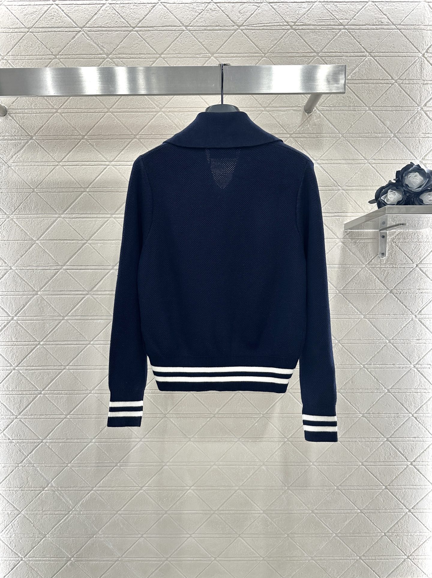 ♥Gucc*♥2025新品上架 拉链针织开衫定制YB羊毛纱线织造，质感光泽，柔软亲肤，常规翻领高领两穿拉