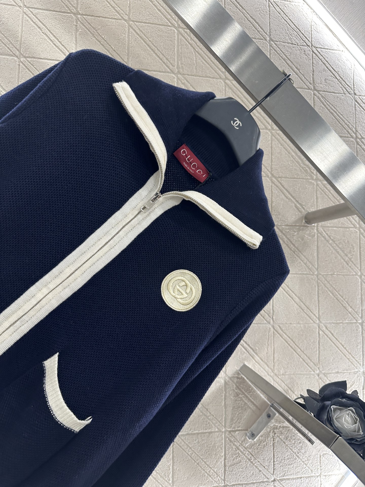 ♥Gucc*♥2025新品上架 拉链针织开衫定制YB羊毛纱线织造，质感光泽，柔软亲肤，常规翻领高领两穿拉