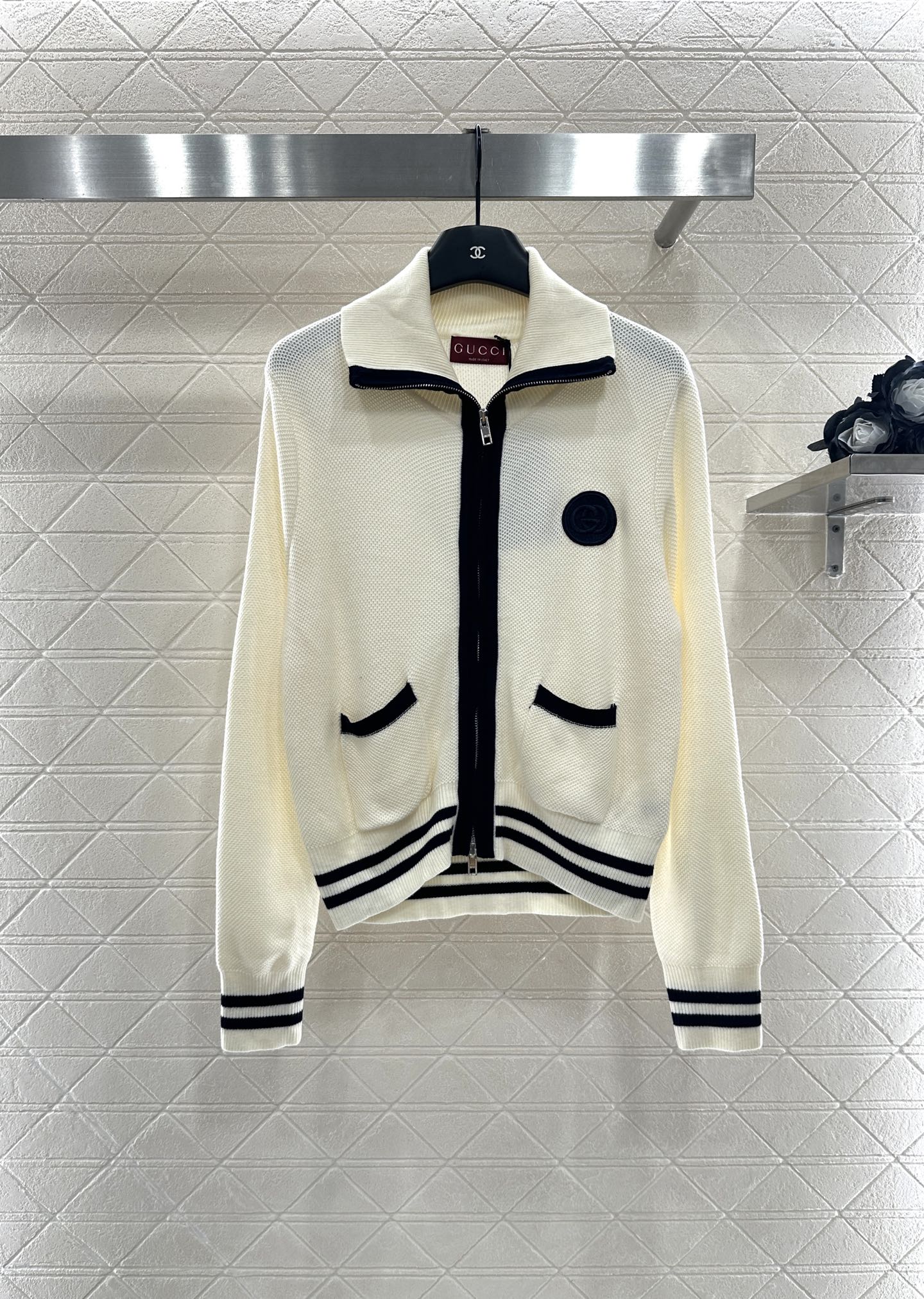 ♥Gucc*♥2025新品上架 拉链针织开衫定制YB羊毛纱线织造，质感光泽，柔软亲肤，常规翻领高领两穿拉