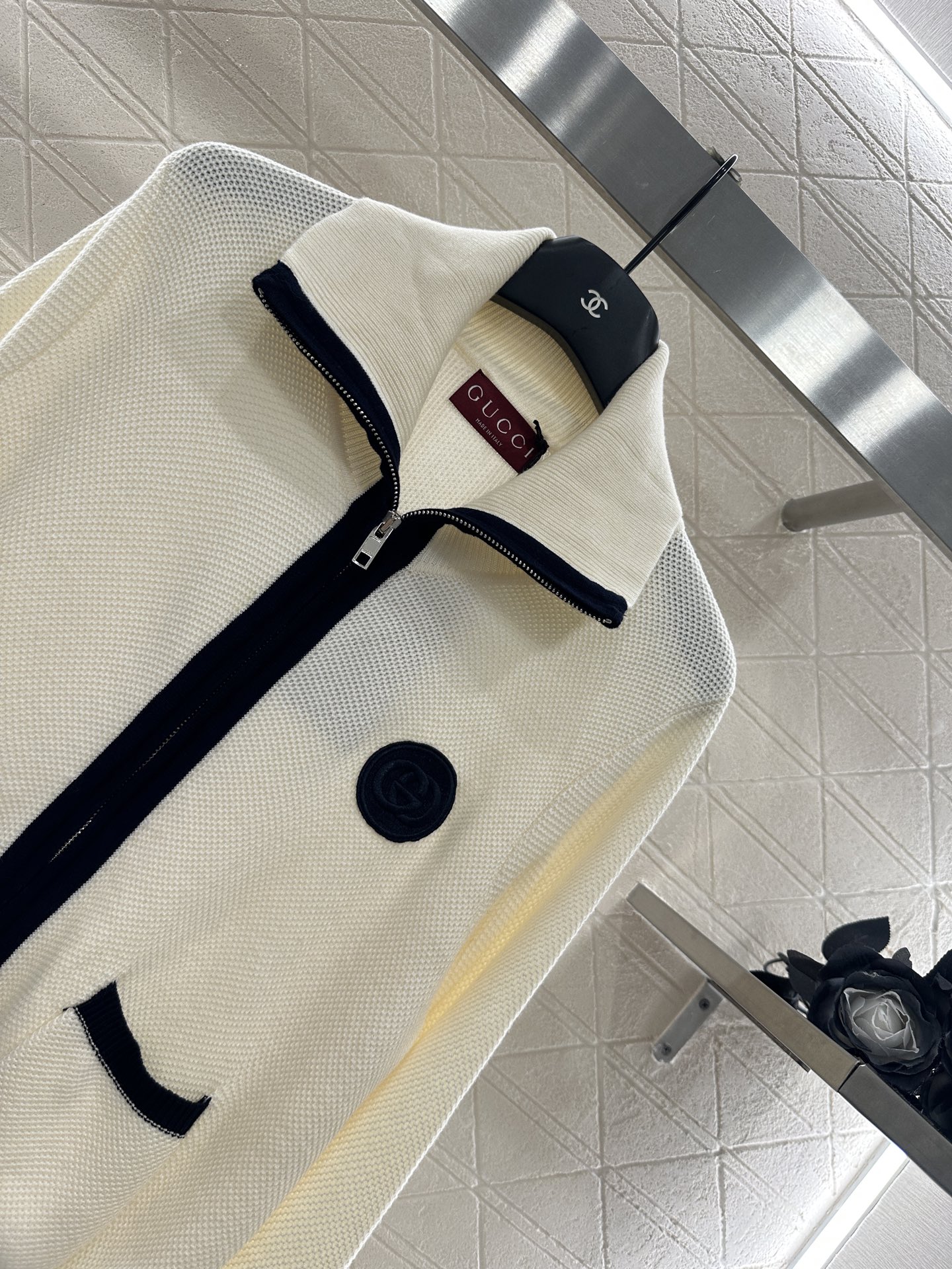 ♥Gucc*♥2025新品上架 拉链针织开衫定制YB羊毛纱线织造，质感光泽，柔软亲肤，常规翻领高领两穿拉