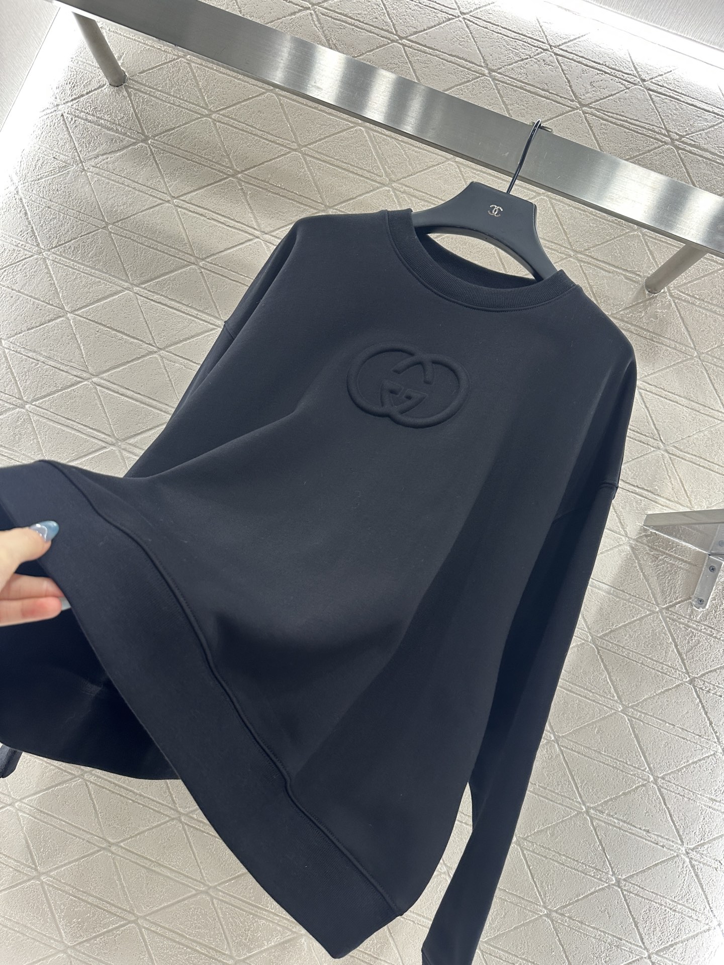 ♥Gucc*♥2025新品上架 圆领立体徽标卫衣定制YB原生全棉材质，内里磨绒处理，保暖亲肤，久洗不易变