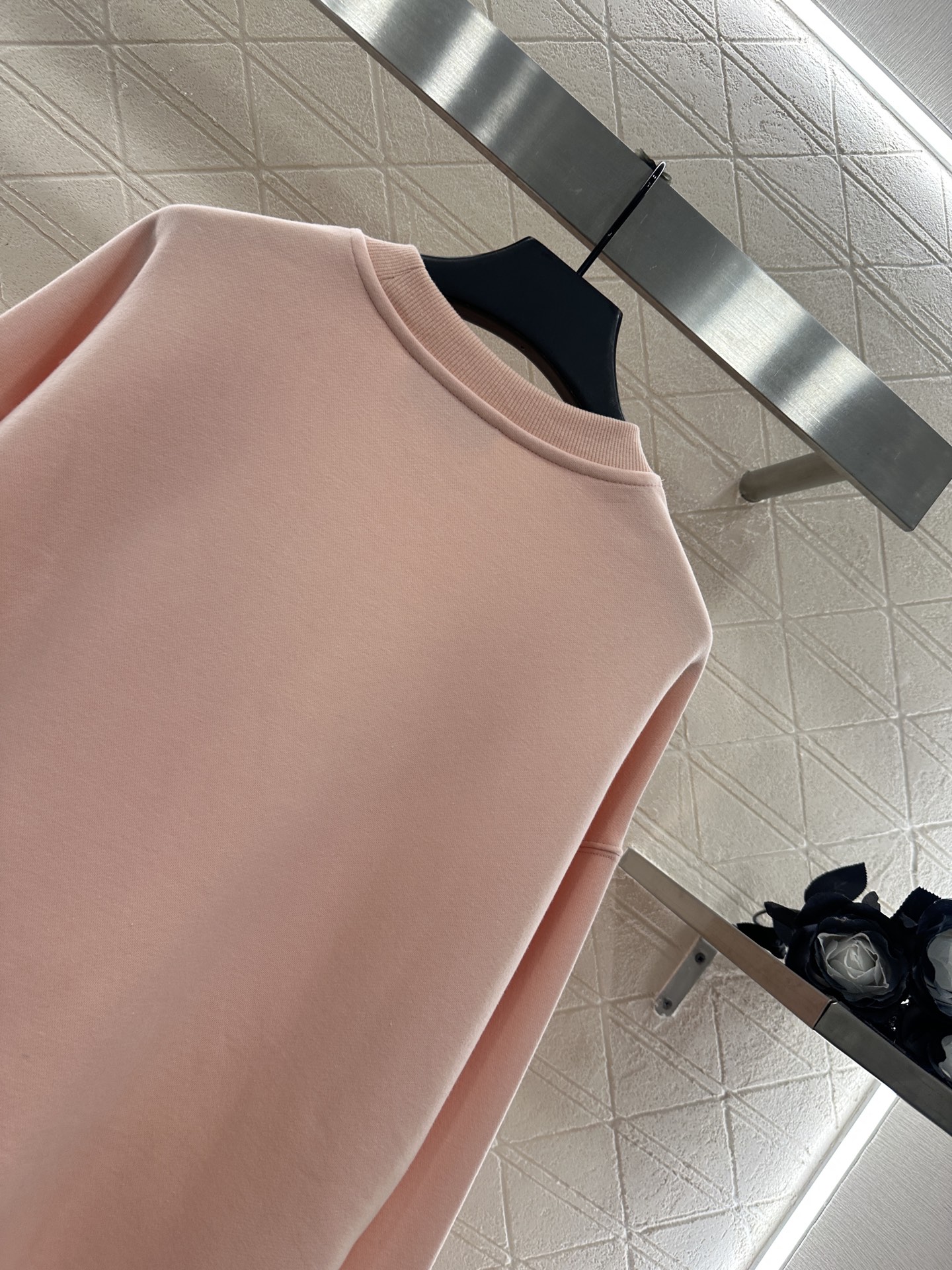 ♥Gucc*♥2025新品上架 圆领立体徽标卫衣定制YB原生全棉材质，内里磨绒处理，保暖亲肤，久洗不易变