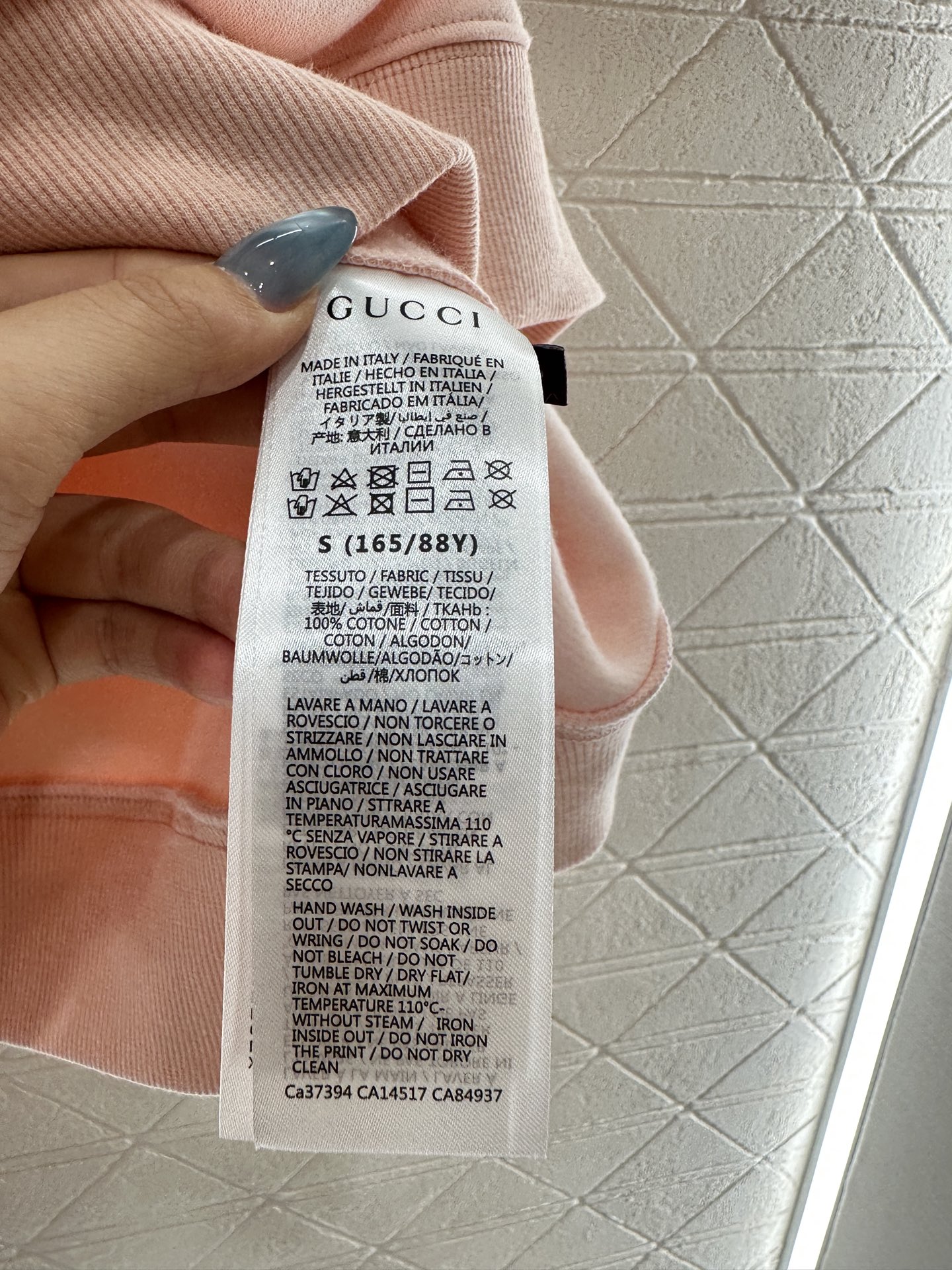 ♥Gucc*♥2025新品上架 圆领立体徽标卫衣定制YB原生全棉材质，内里磨绒处理，保暖亲肤，久洗不易变