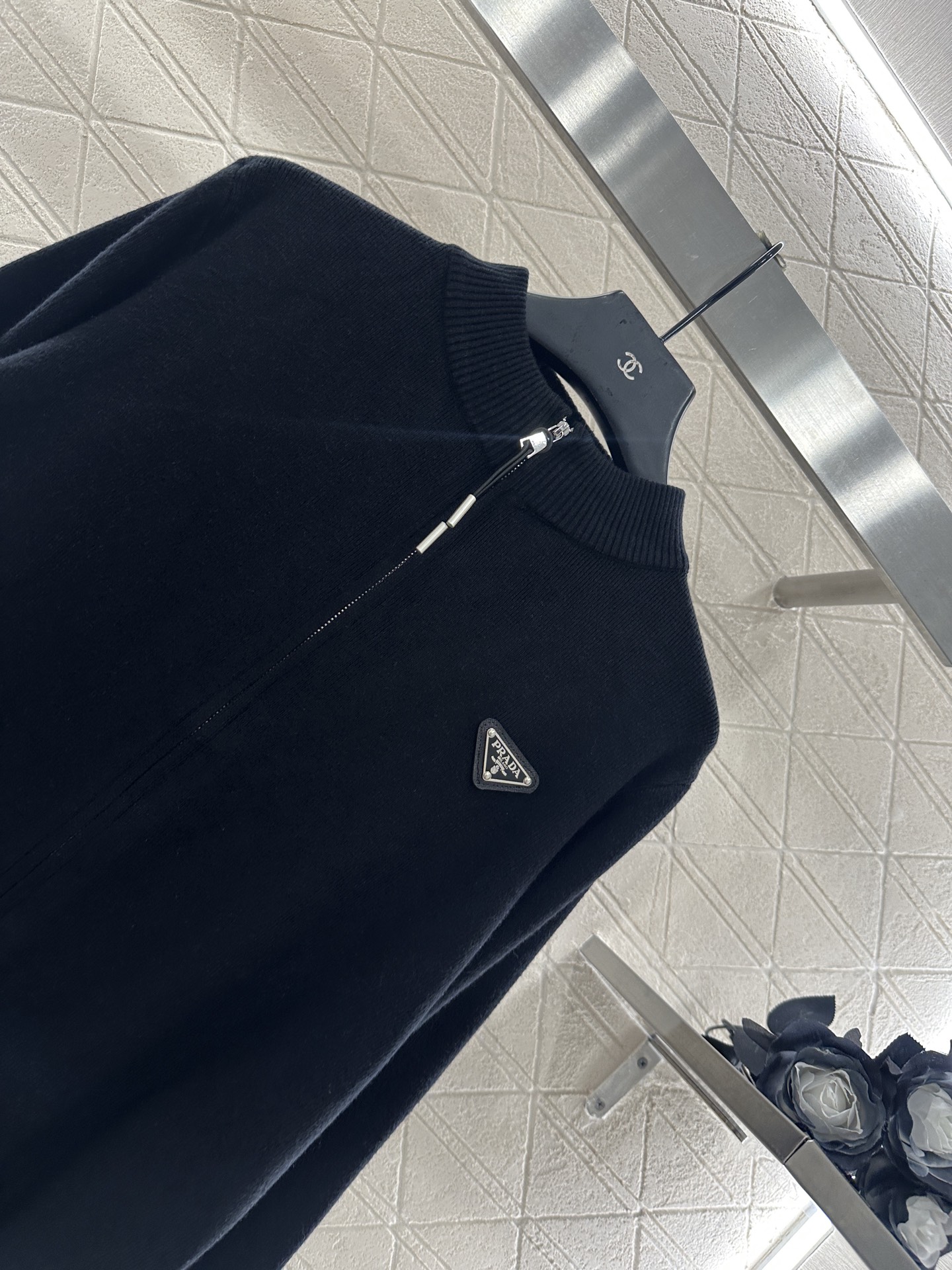 ♥Prad*♥2025新品上架 拉链针织外套定制YB羊绒羊毛纱线织造，质感高级，舒适柔软，拉链针织外套剪