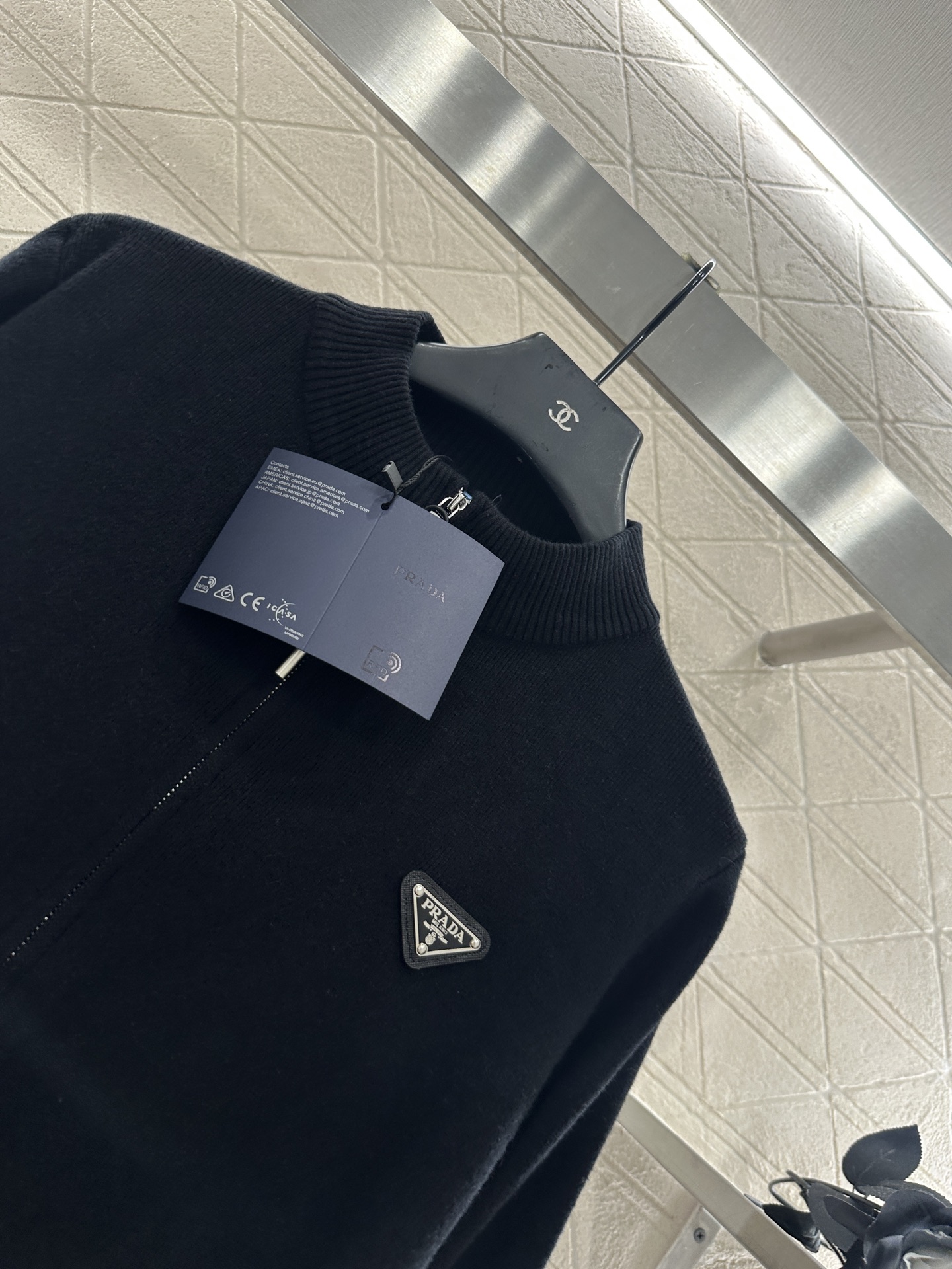 ♥Prad*♥2025新品上架 拉链针织外套定制YB羊绒羊毛纱线织造，质感高级，舒适柔软，拉链针织外套剪