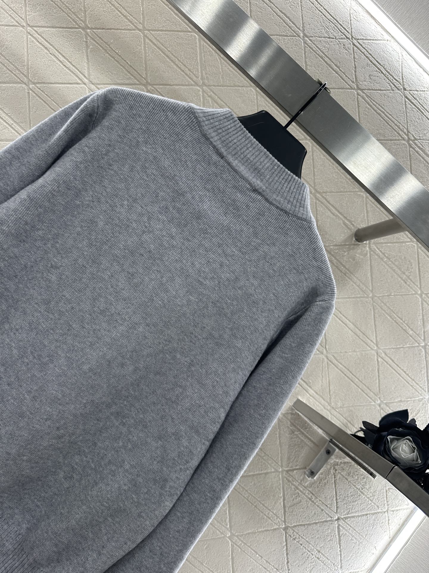 ♥Prad*♥2025新品上架 拉链针织外套定制YB羊绒羊毛纱线织造，质感高级，舒适柔软，拉链针织外套剪