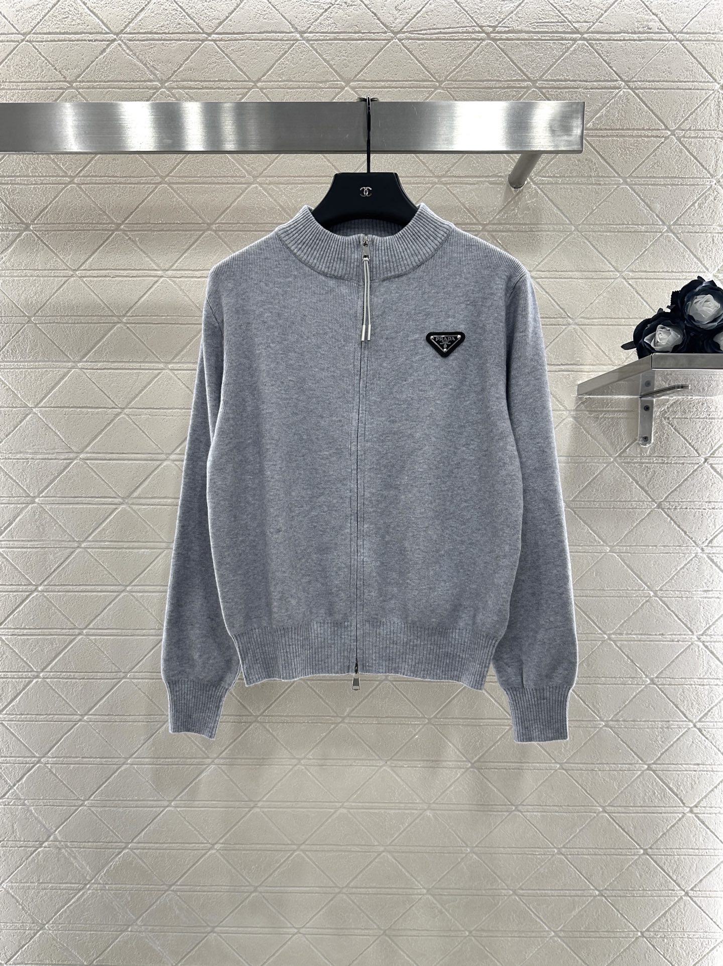♥Prad*♥2025新品上架 拉链针织外套定制YB羊绒羊毛纱线织造，质感高级，舒适柔软，拉链针织外套剪
