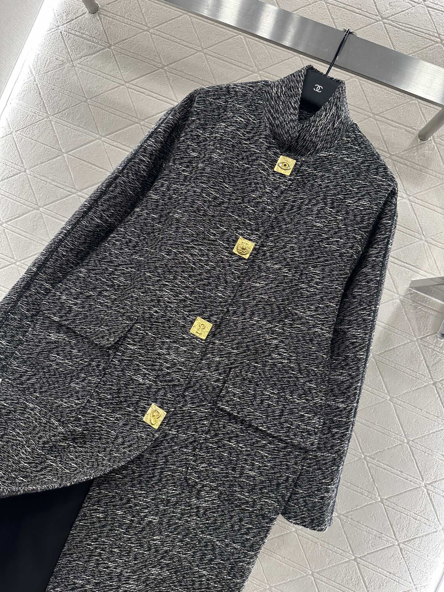 ♥Sch*♥2025新品上架 正肩翻领茧形长款大衣定制YB精仿羊毛材质，质感品相绝佳，长款翻领毛呢大衣，