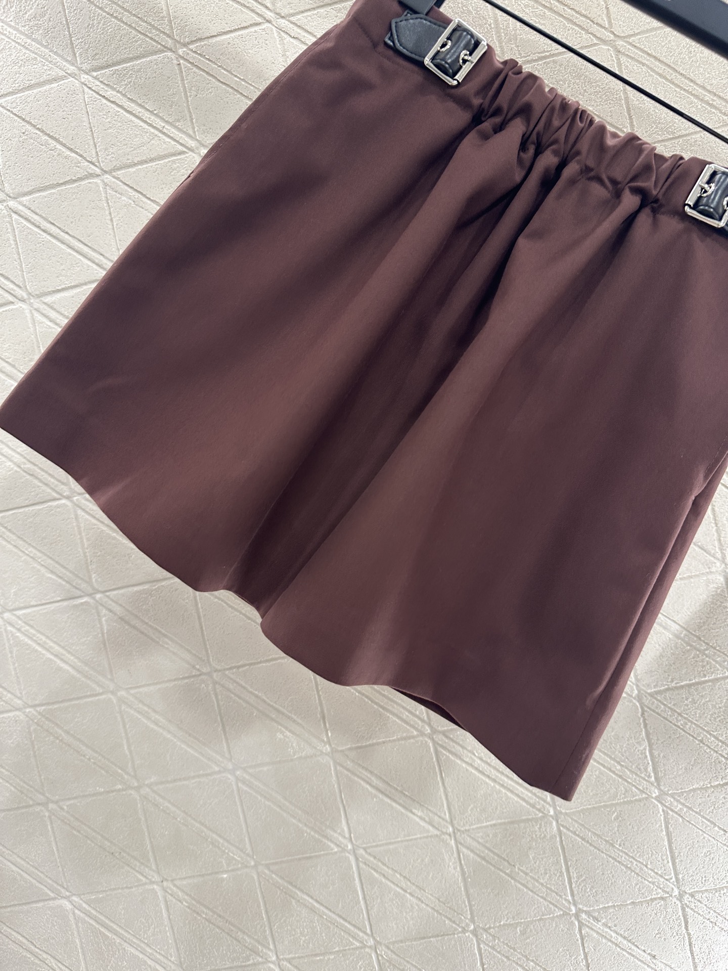 ♥Loew*♥2025新品上架 皮扣外套半裙套装定制YB进口材质，质感光泽，垂顺有型，翻领夹克外套半裙套