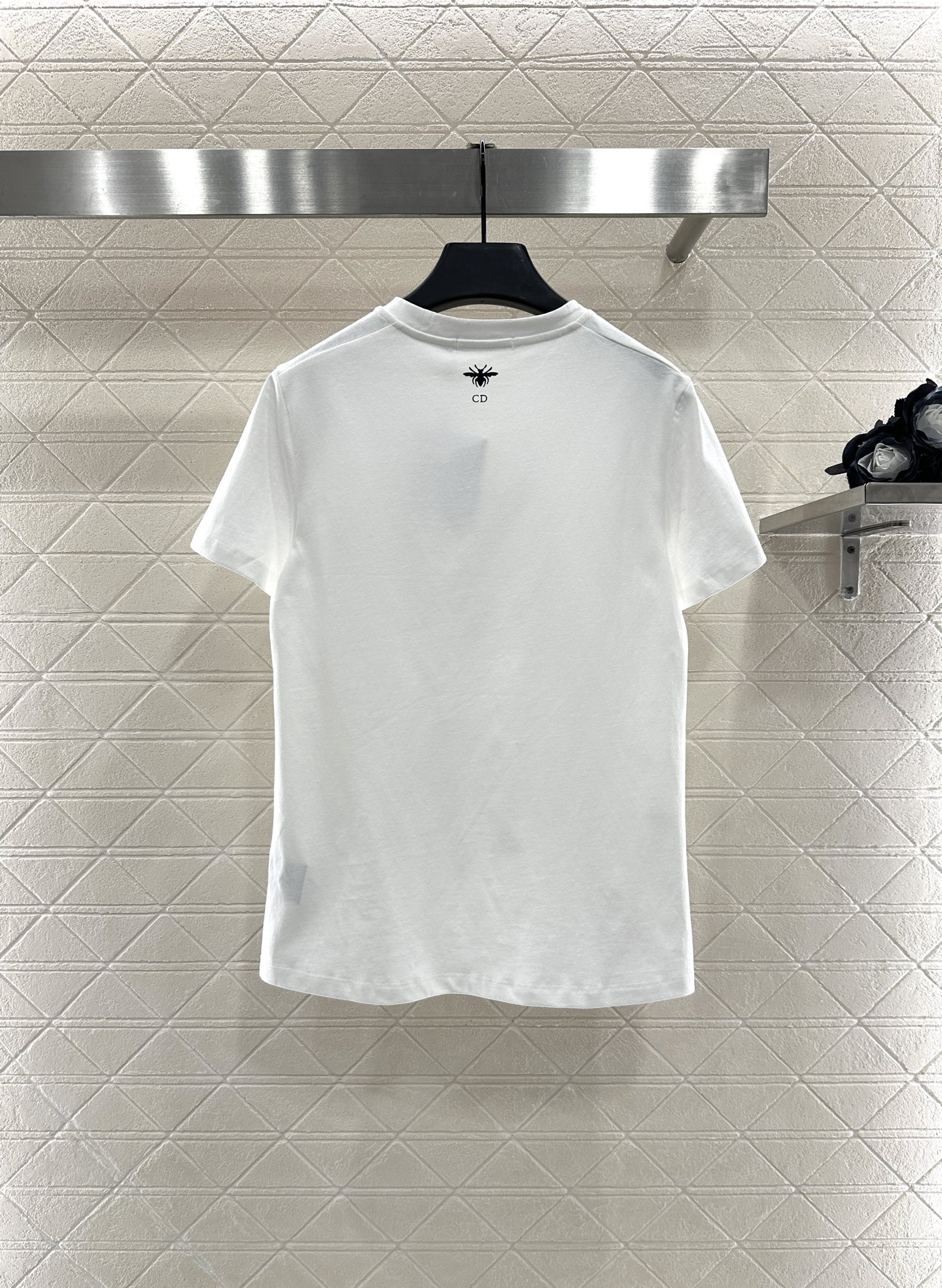 ♥Dio*♥2025新品上架 圆领印花𝑇𝑒𝑒定制YB斜纹全棉材质，质感高级，柔软舒适，常规短袖T恤裁剪，