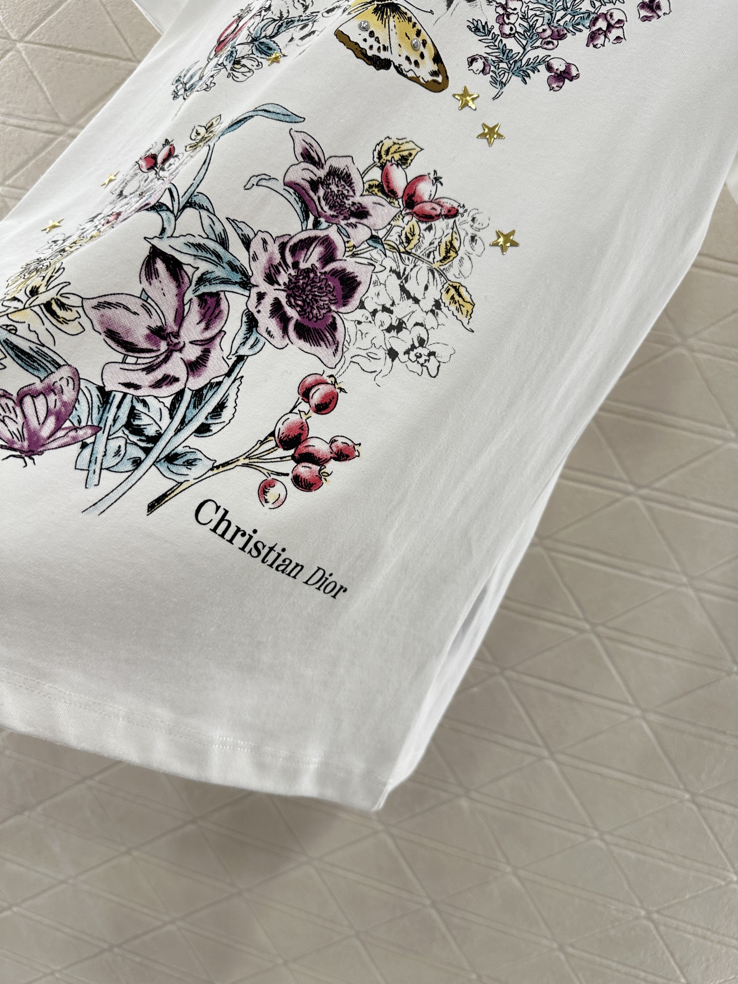 ♥Dio*♥2025新品上架 圆领印花𝑇𝑒𝑒定制YB斜纹全棉材质，质感高级，柔软舒适，常规短袖T恤裁剪，